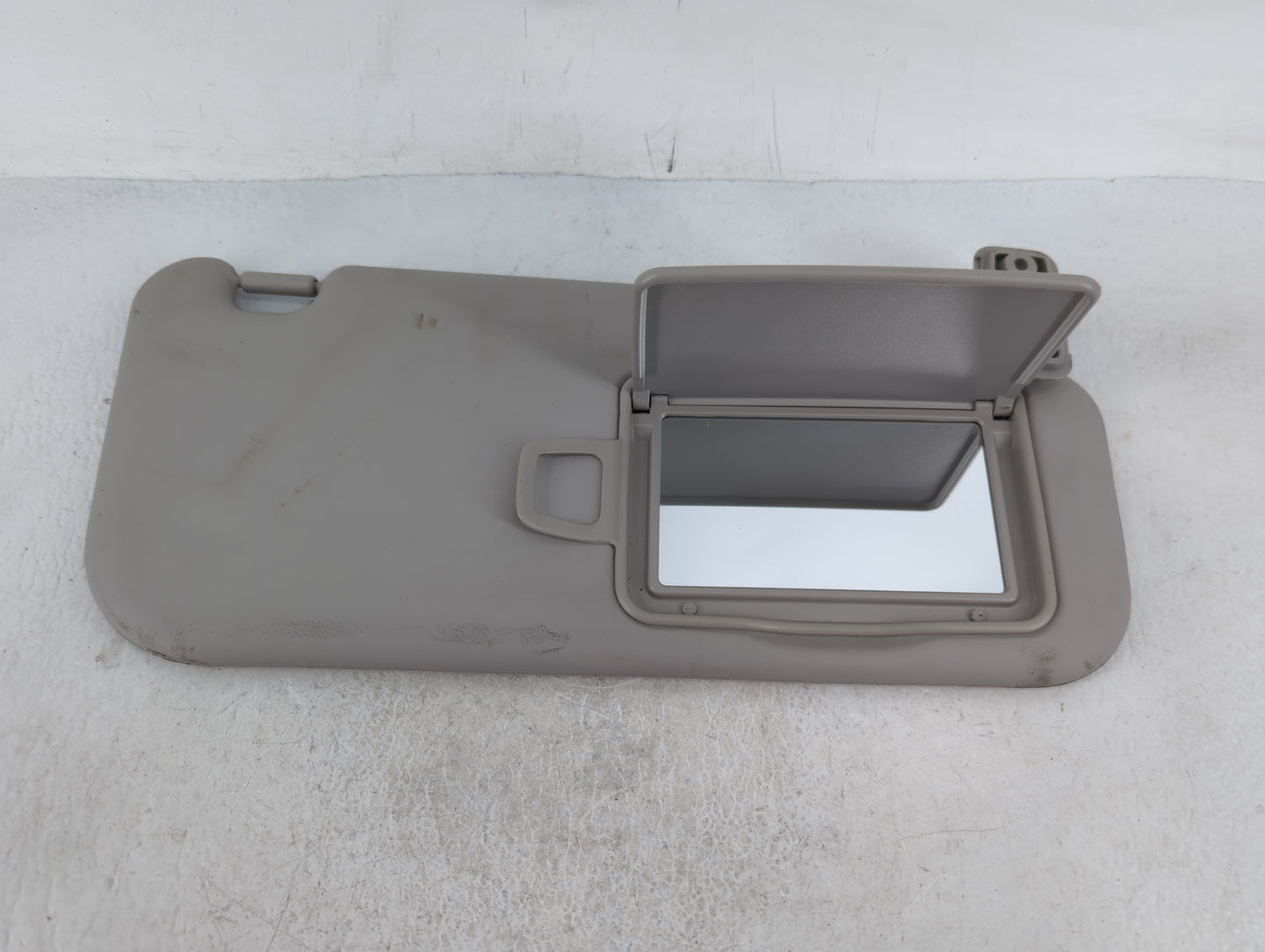 2010-2013 Kia Soul Sun Visor Shade Replacement Passenger Right Mirror Fits Fits 2010 2011 2012 2013 OEM Used Auto Parts - Oe
