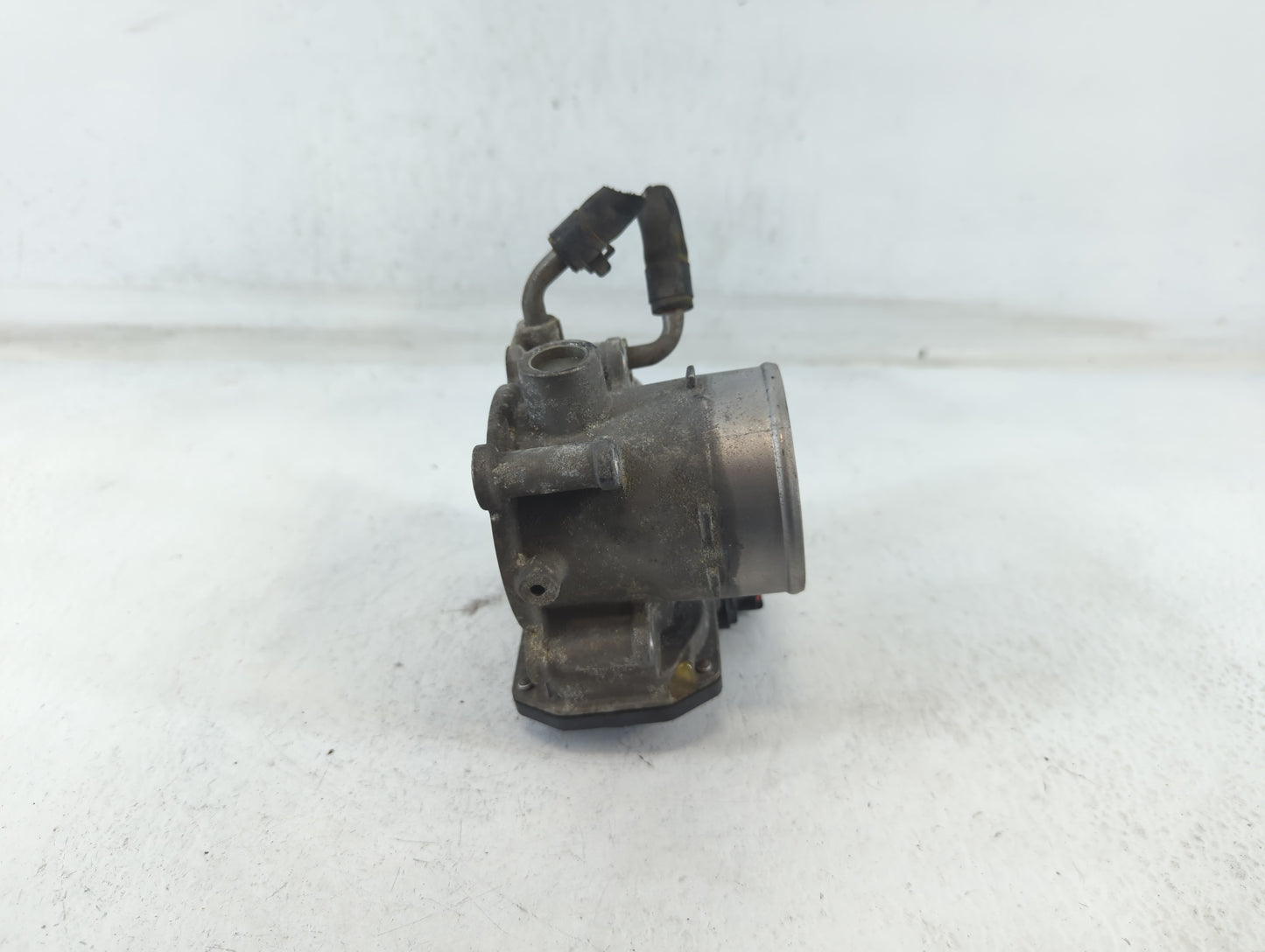 2012-2013 Kia Soul Throttle Body P/N:5531 10P30 35100-2E400 Fits Fits 2012 2013 2014 2015 2016 2018 2019 2020 2021 OEM Used 