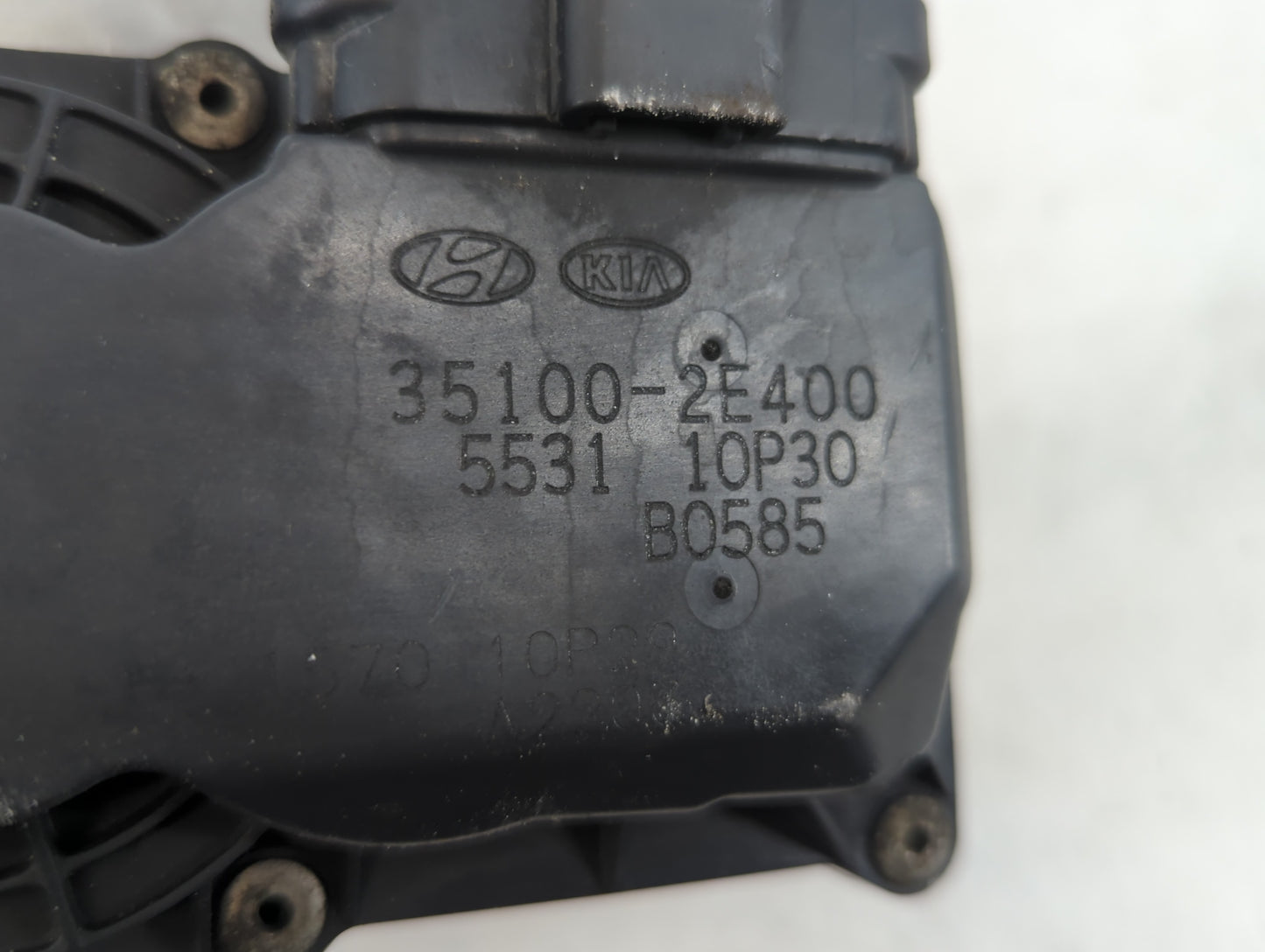 2012-2013 Kia Soul Throttle Body P/N:5531 10P30 35100-2E400 Fits Fits 2012 2013 2014 2015 2016 2018 2019 2020 2021 OEM Used 