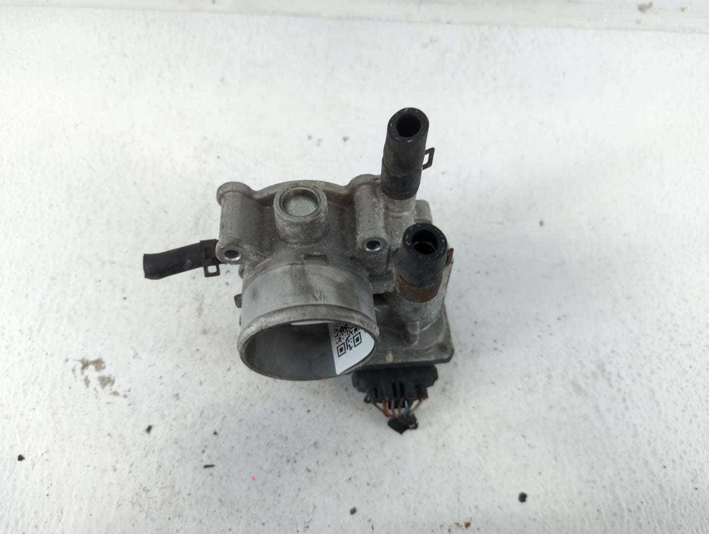 2012-2019 Kia Soul Throttle Body P/N:35100-2B300 Fits Fits 2012 2013 2014 2015 2016 2017 2018 2019 OEM Used Auto Parts - Oem