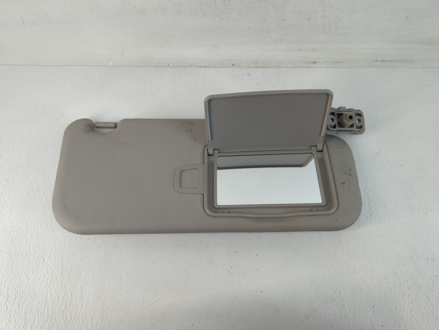 2010-2013 Kia Soul Sun Visor Shade Replacement Passenger Right Mirror Fits Fits 2010 2011 2012 2013 OEM Used Auto Parts - Oe