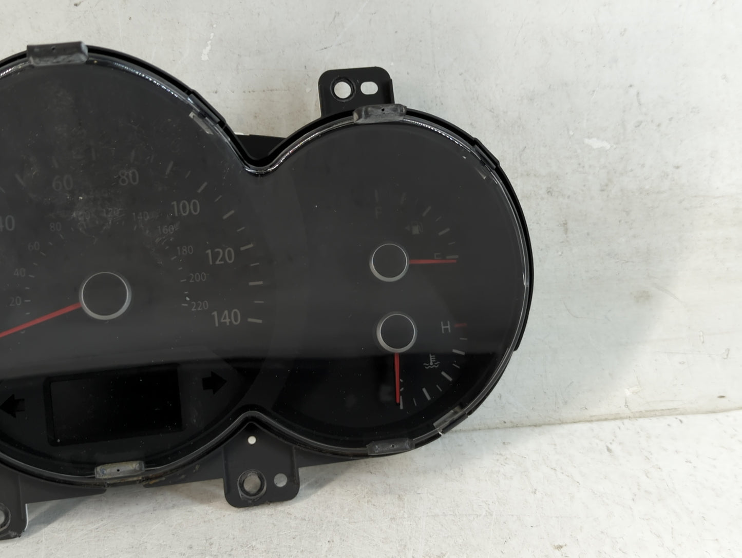 2012-2013 Kia Soul Instrument Cluster Speedometer Gauges P/N:940C9-2K350 Fits Fits 2012 2013 OEM Used Auto Parts - Oemusedau