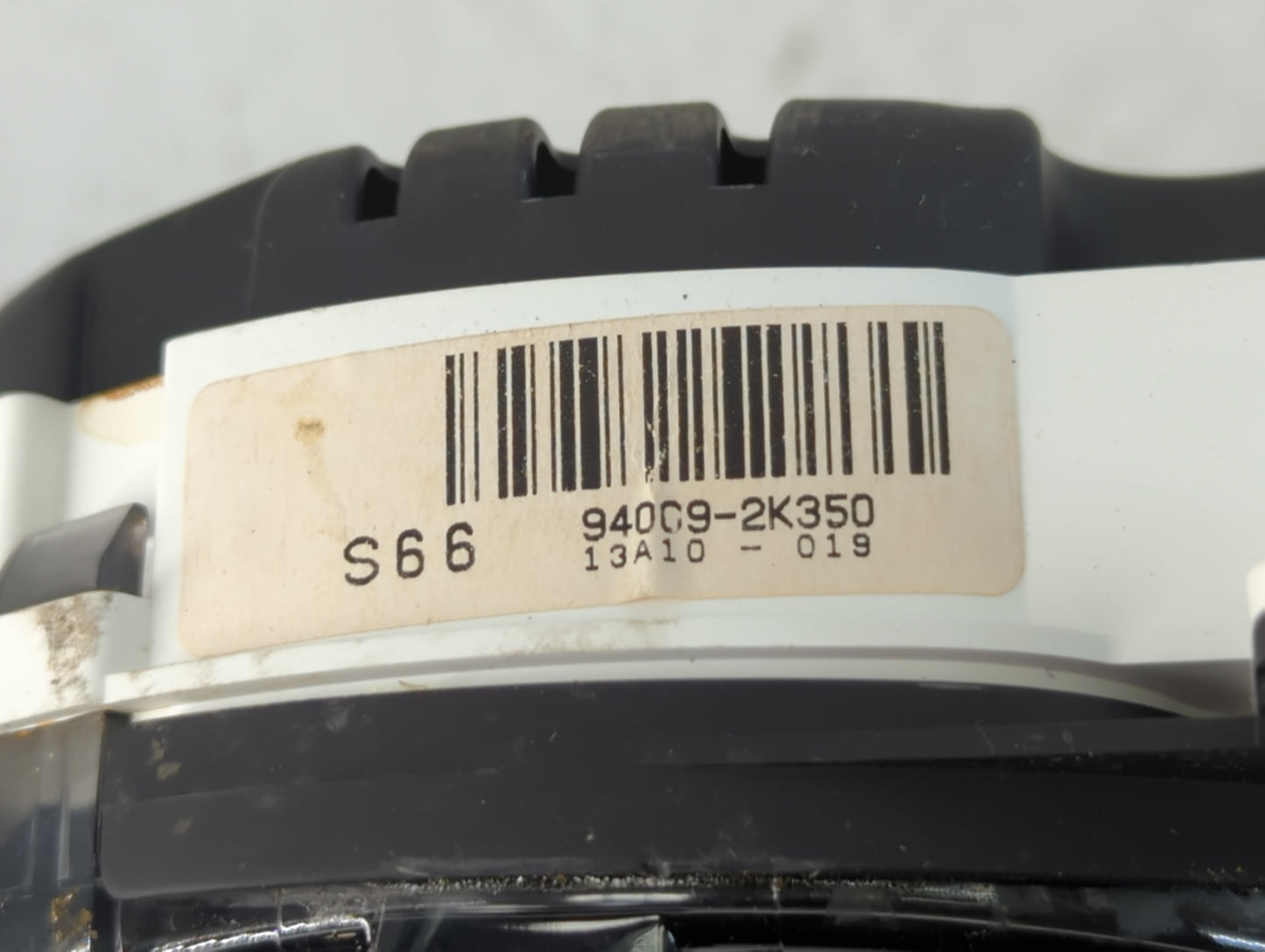 2012-2013 Kia Soul Instrument Cluster Speedometer Gauges P/N:940C9-2K350 Fits Fits 2012 2013 OEM Used Auto Parts - Oemusedau