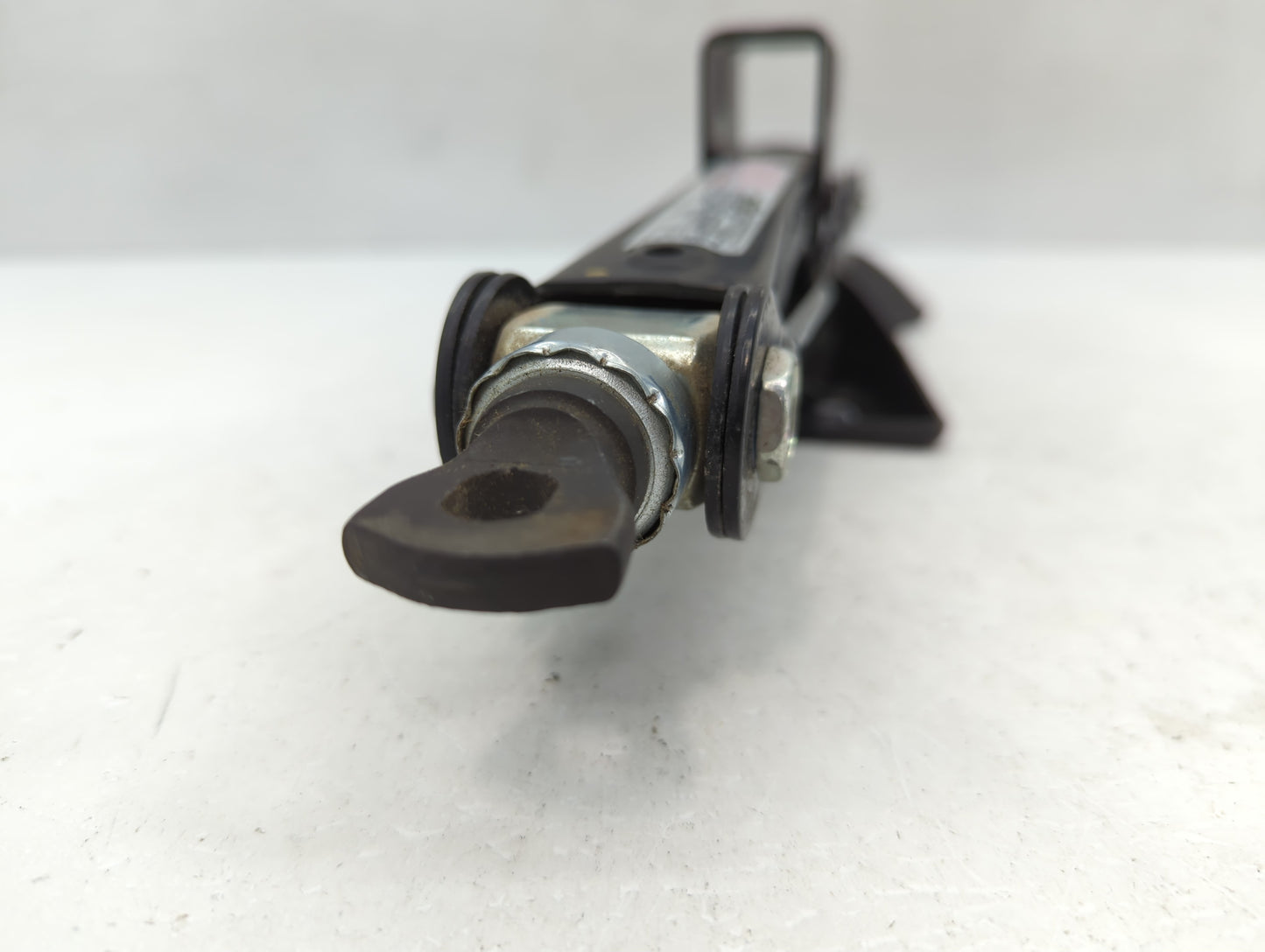 2013 Kia Sportage Spare Scissor Car Jack - Oemusedautoparts1.com