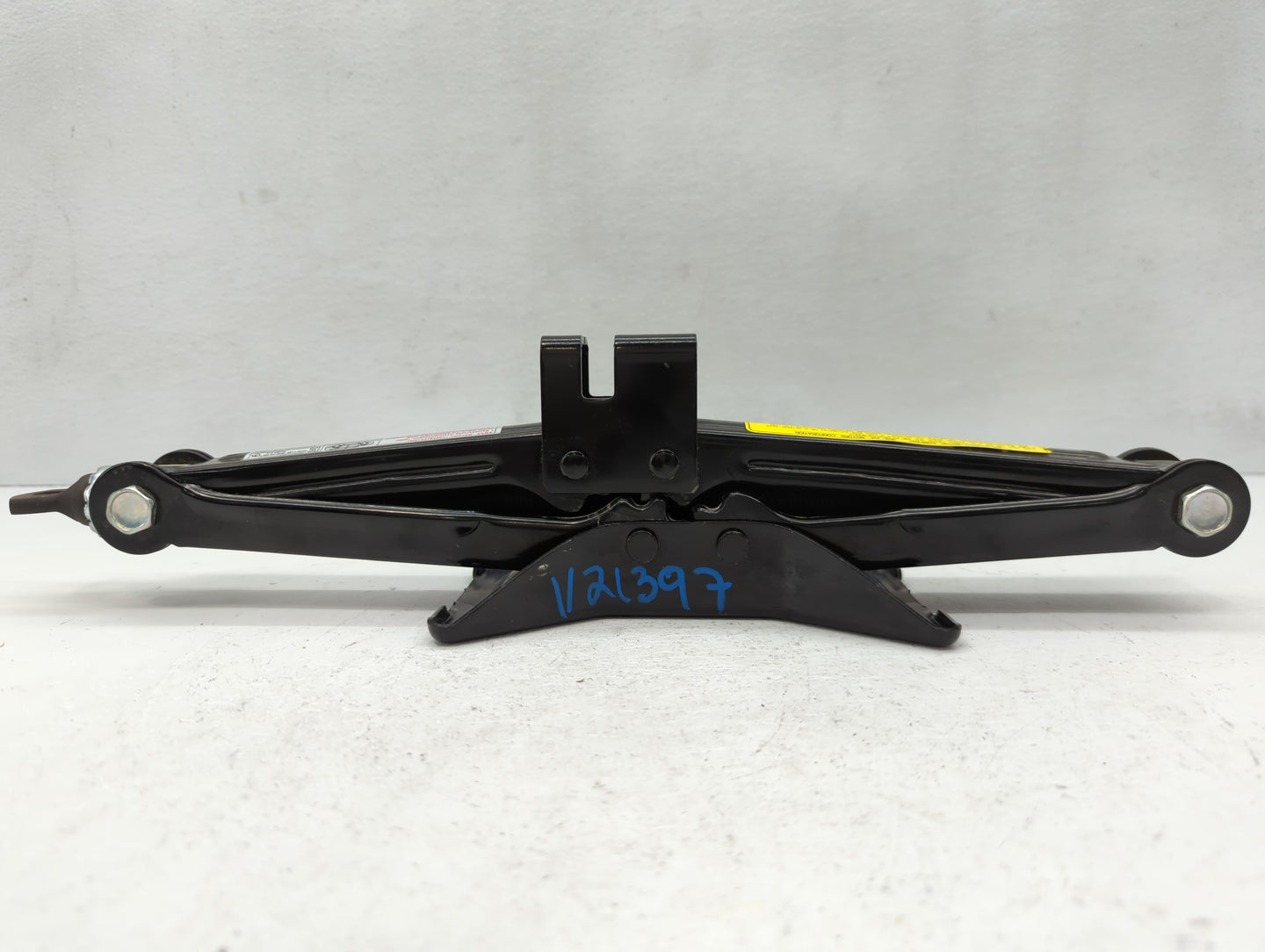 2013 Kia Sportage Spare Scissor Car Jack - Oemusedautoparts1.com