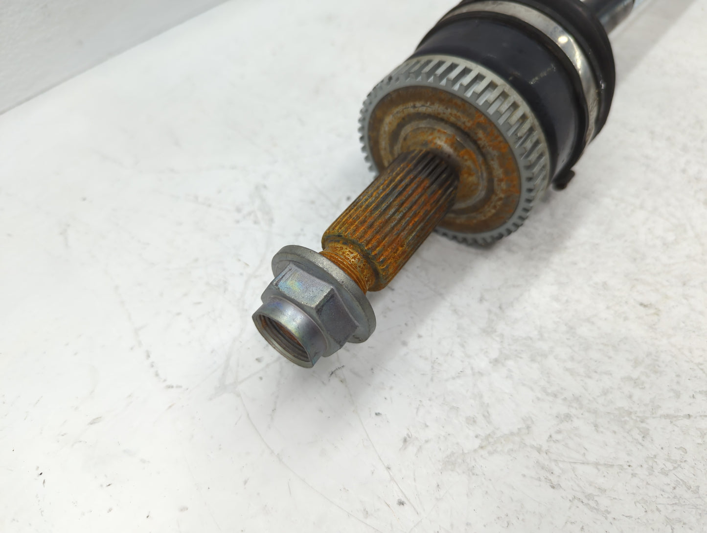 2011-2016 Kia Sportage Axle Shaft Front Driver Cv C/v - Oemusedautoparts1.com
