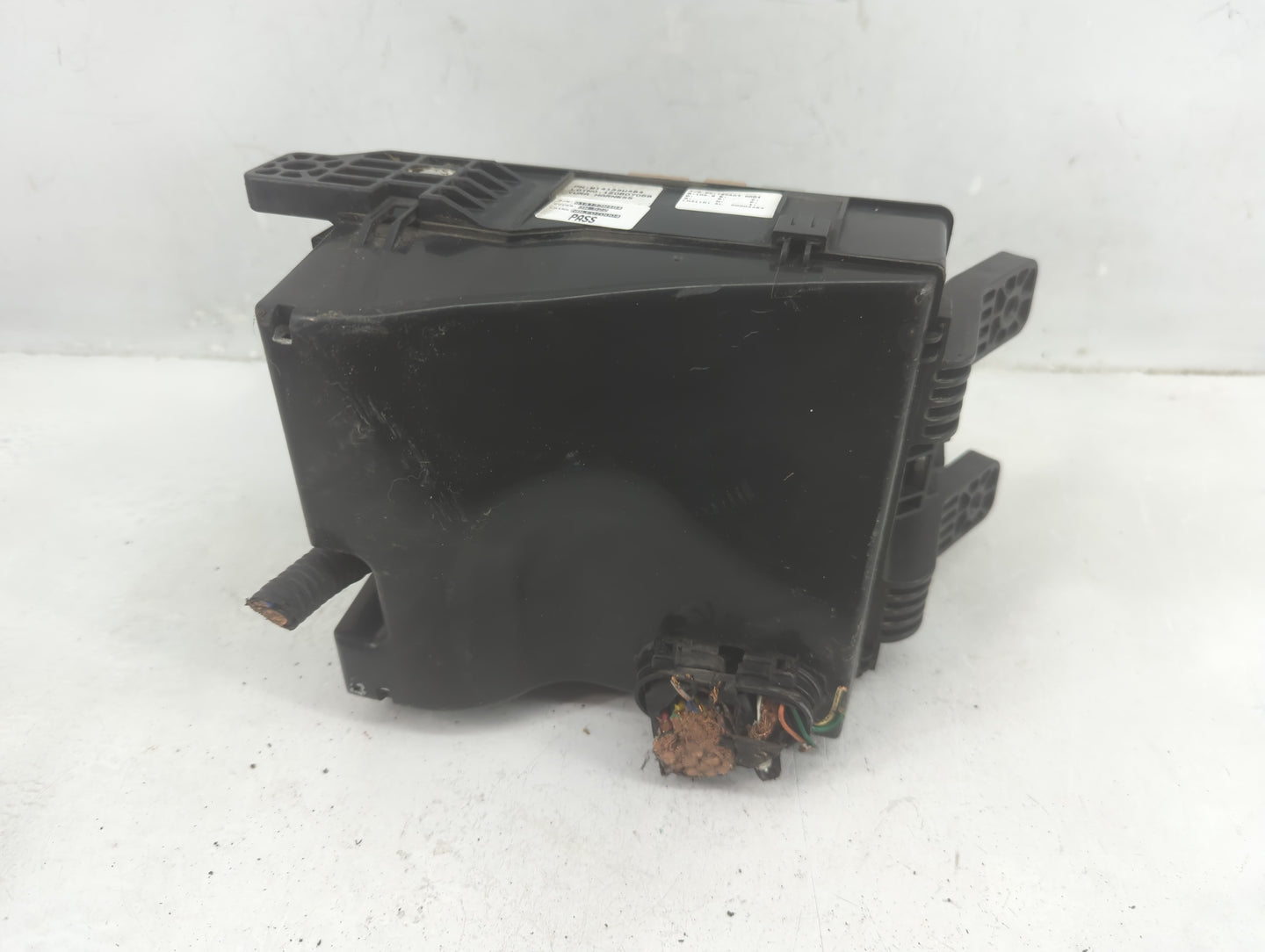 2011-2013 Kia Sportage Fusebox Fuse Box Panel Relay Module Fits Fits 2011 2012 2013 OEM Used Auto Parts - Oemusedautoparts1.