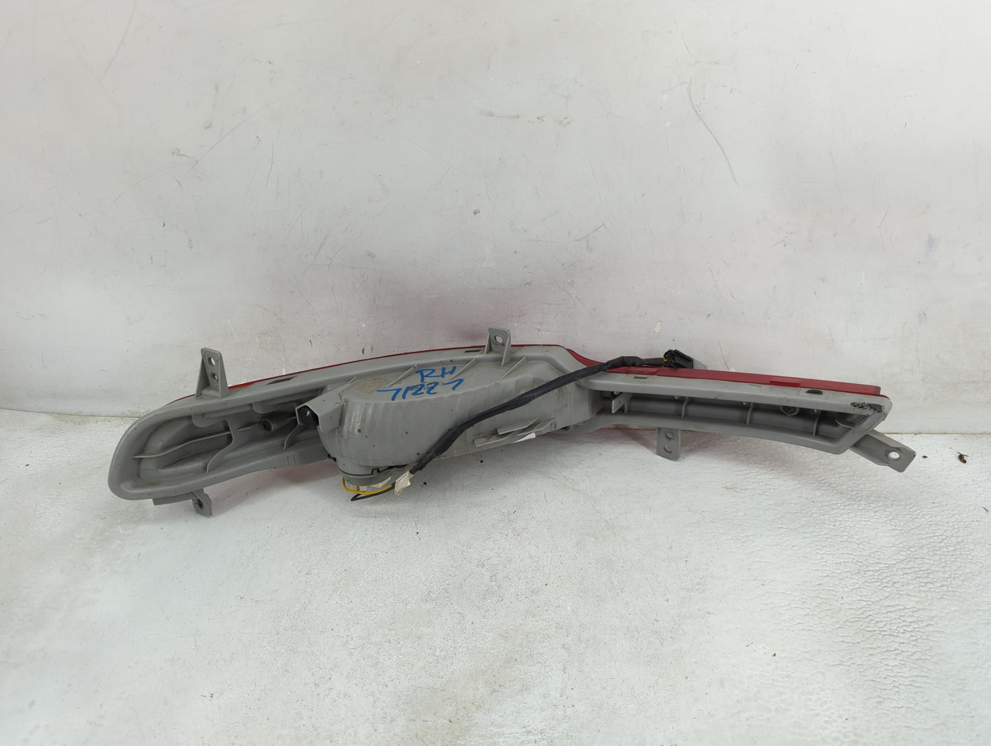 2011-2013 Kia Sportage Tail Light Assembly Passenger Right OEM Fits Fits 2011 2012 2013 OEM Used Auto Parts - Oemusedautopar