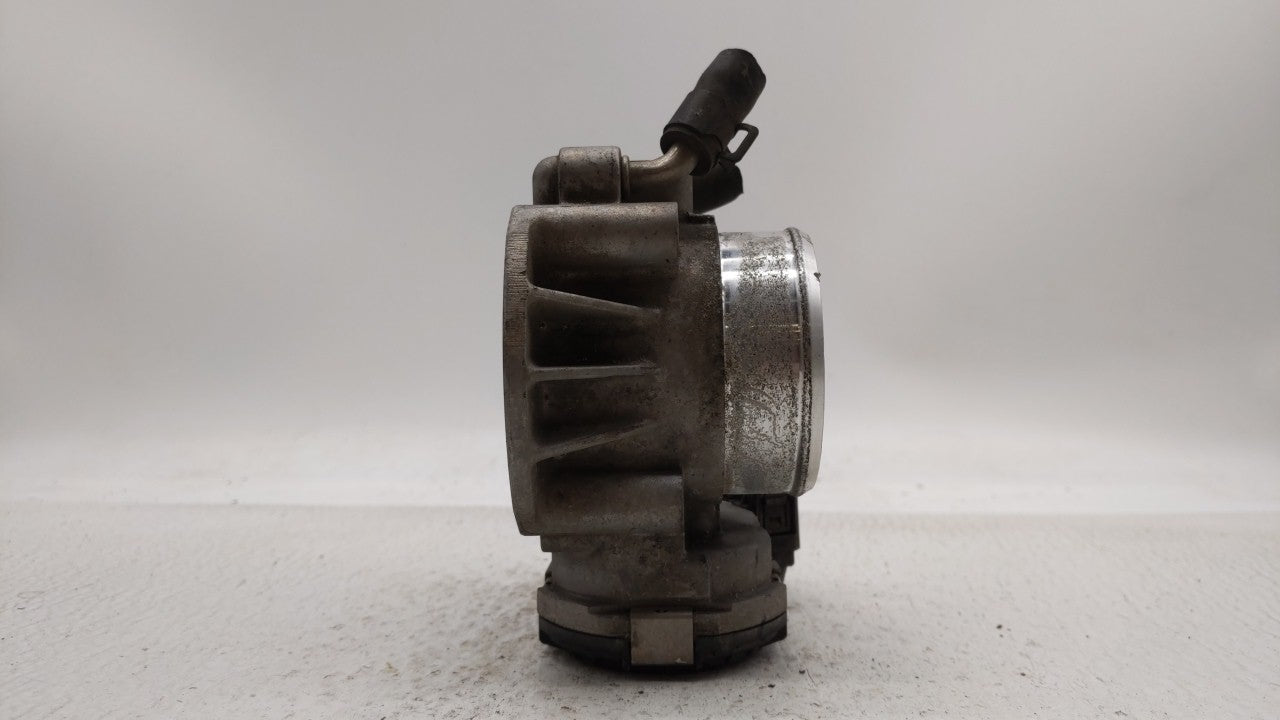 2011-2013 Kia Sportage Throttle Body P/N:35100-25400 35100-25200 Fits Fits 2006 2007 2008 2009 2010 2011 2012 2013 OEM Used 