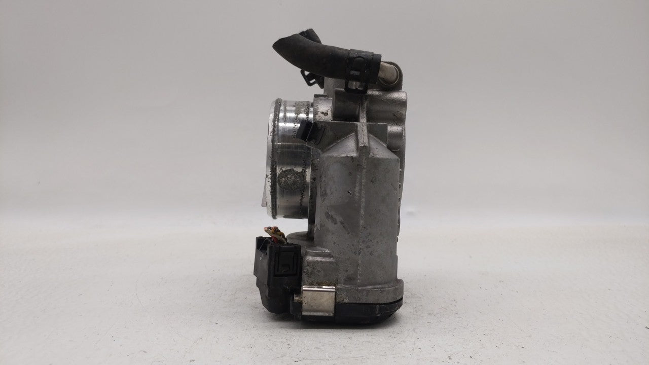 2011-2013 Kia Sportage Throttle Body P/N:35100-25400 35100-25200 Fits Fits 2006 2007 2008 2009 2010 2011 2012 2013 OEM Used 