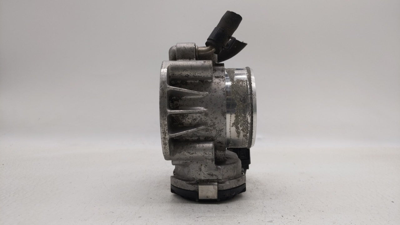 2011-2013 Kia Sportage Throttle Body P/N:35100-25400 35100-25200 Fits Fits 2006 2007 2008 2009 2010 2011 2012 2013 OEM Used 