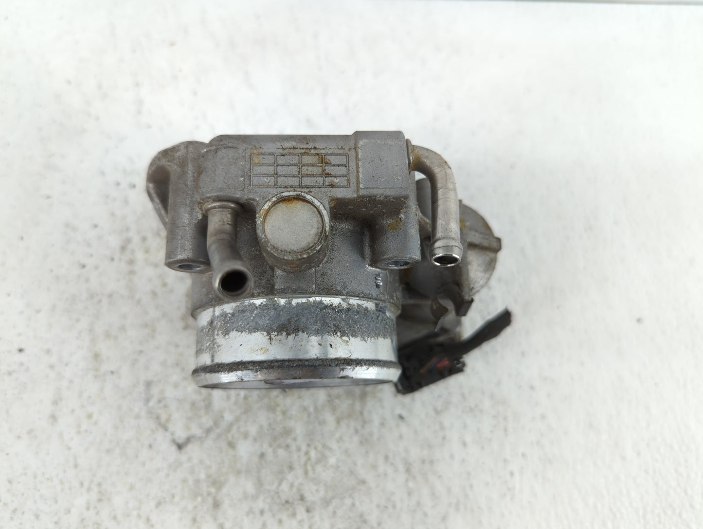 2011-2013 Kia Sportage Throttle Body P/N:35100-25400 35100-25200 Fits Fits 2006 2007 2008 2009 2010 2011 2012 2013 OEM Used 