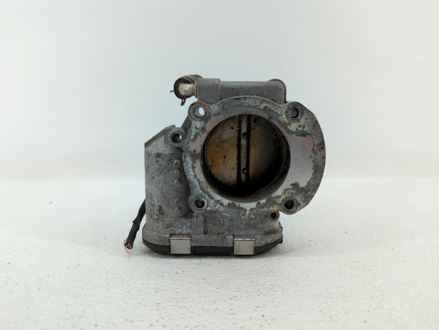2011-2013 Kia Sportage Throttle Body P/N:35100-25400 35100-25200 Fits Fits 2006 2007 2008 2009 2010 2011 2012 2013 OEM Used 