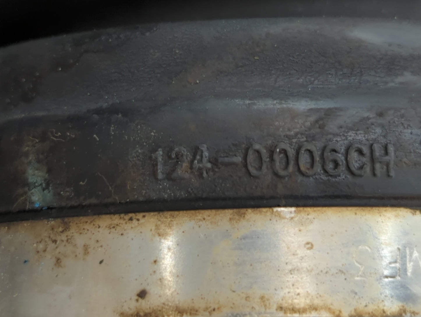 2011-2013 Kia Sportage Axle Shaft Front Driver Cv C/v - Oemusedautoparts1.com