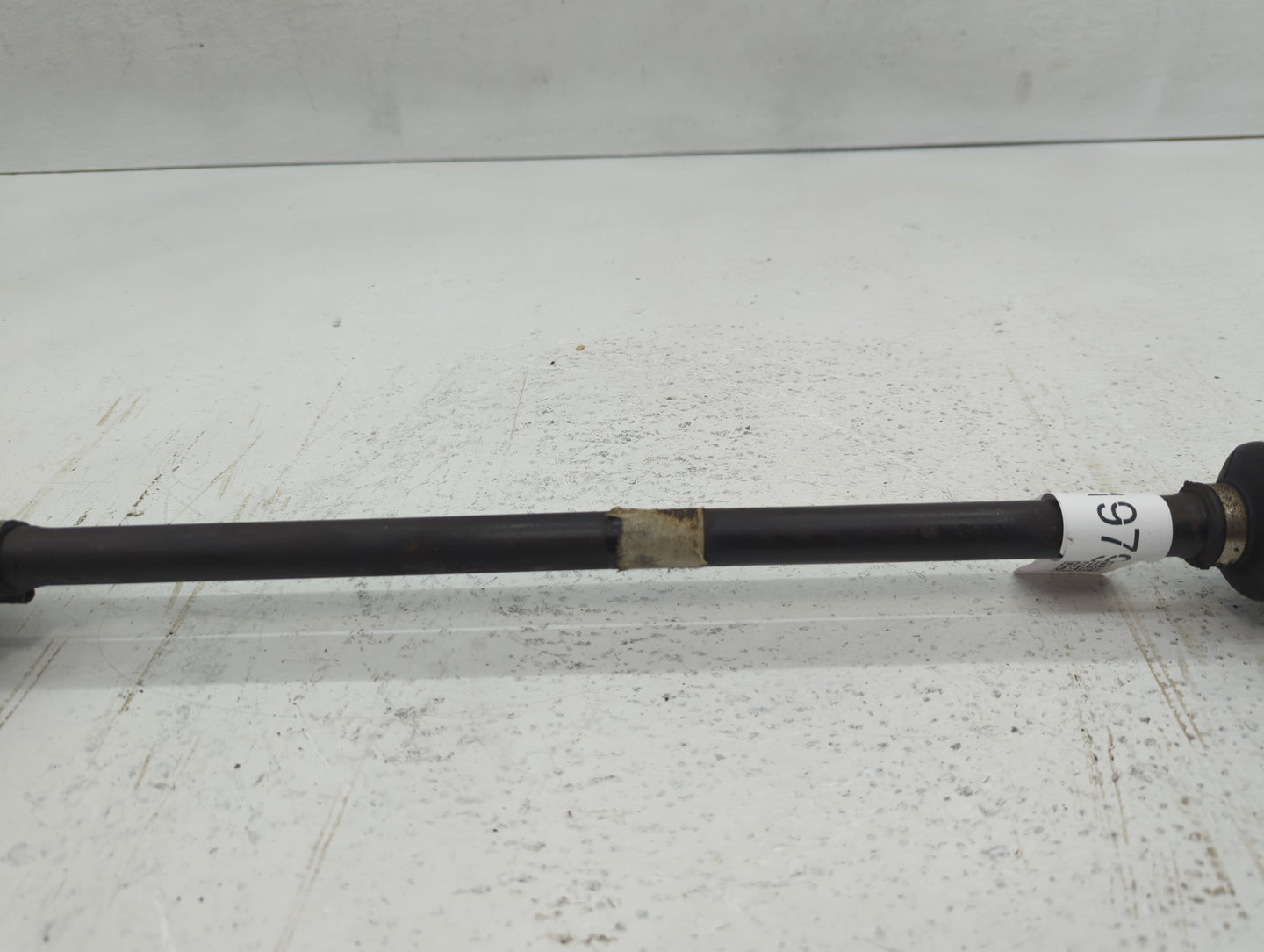 2011-2013 Kia Sportage Axle Shaft Front Driver Cv C/v - Oemusedautoparts1.com