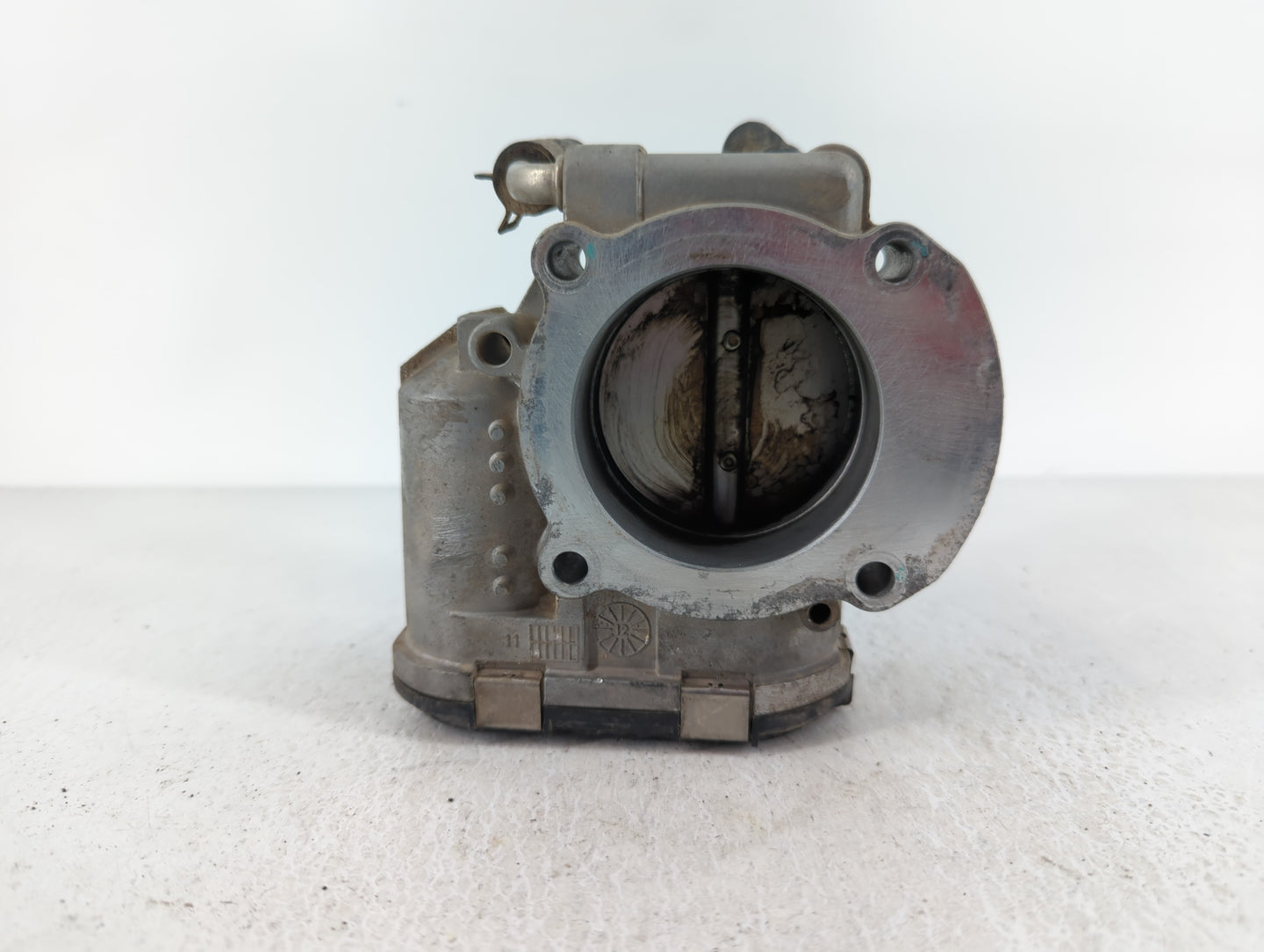 2011-2013 Kia Sportage Throttle Body P/N:35100-25400 Fits Fits 2006 2007 2008 2009 2010 2011 2012 2013 OEM Used Auto Parts -