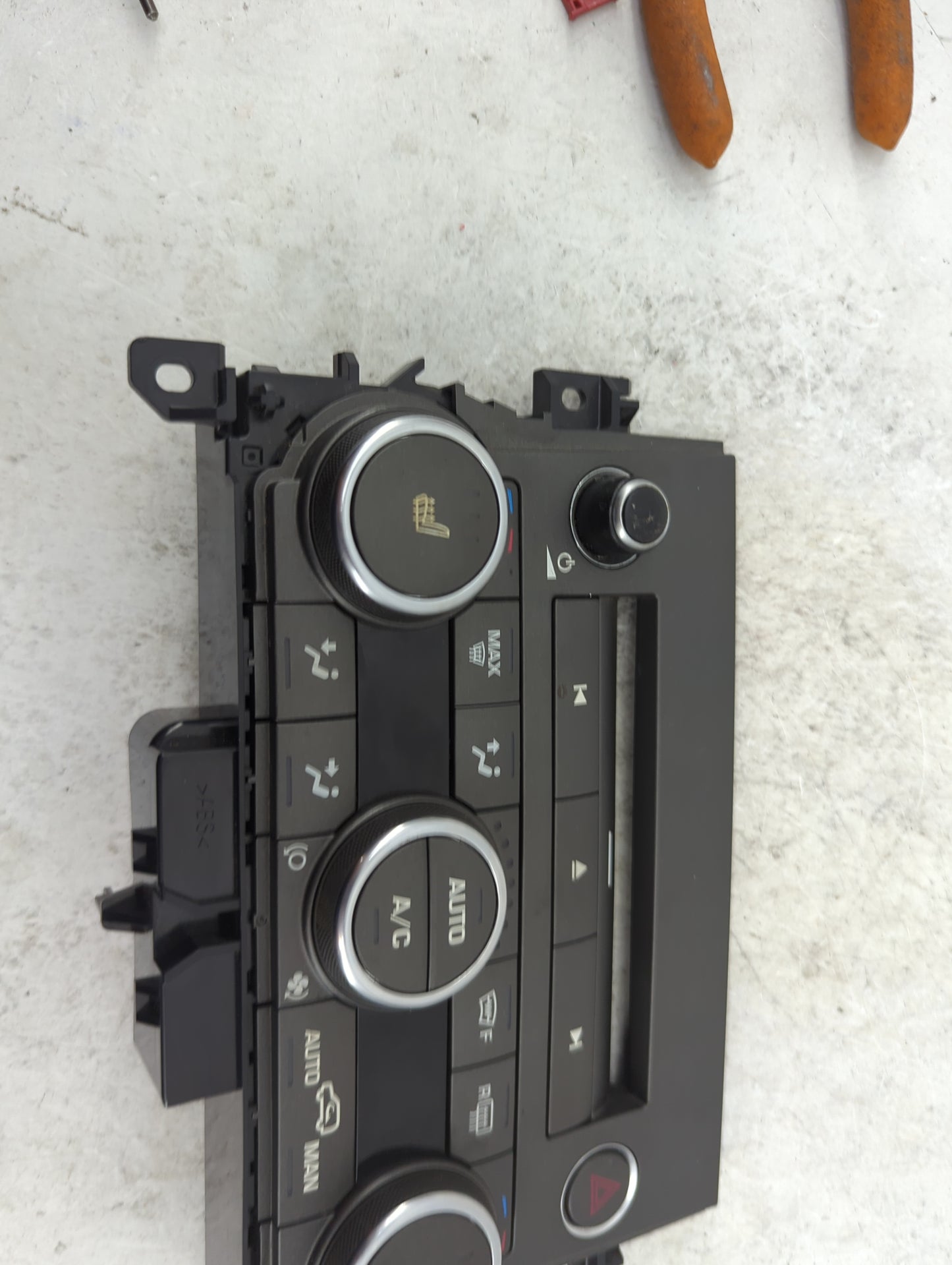 2013 Land Rover Evoque Climate Control Module Temperature AC/Heater Replacement P/N:BJ32-4C020-HC Fits Fits 2012 OEM Used Au