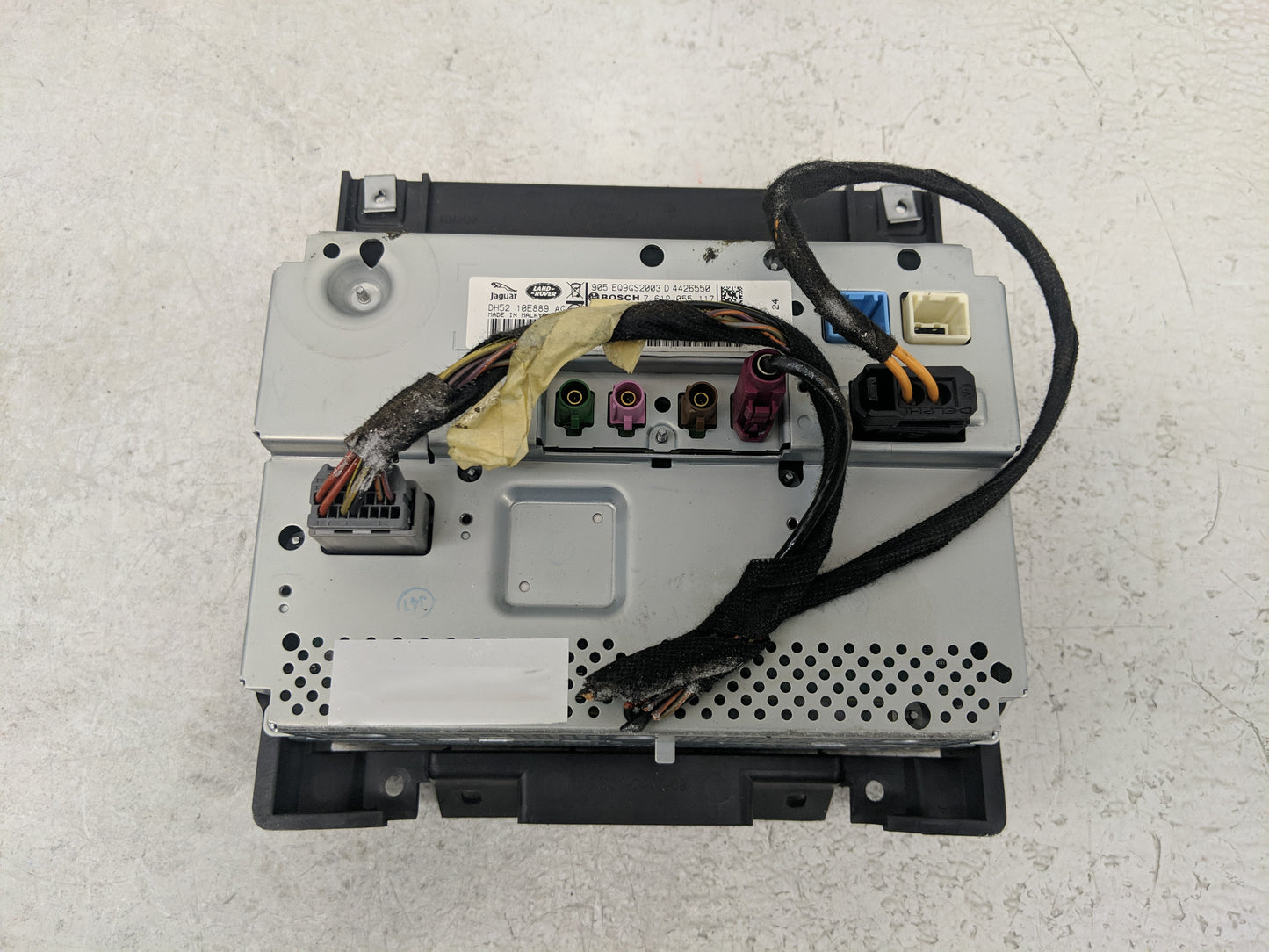 2013 Land Rover Lr2 Radio AM FM Cd Player Receiver Replacement Fits OEM Used Auto Parts - Oemusedautoparts1.com