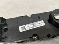 2013-2015 Land Rover Lr2 Radio AM FM Cd Player Receiver Replacement P/N:DH52-18C858-BA Fits Fits 2013 2014 2015 OEM Used Aut