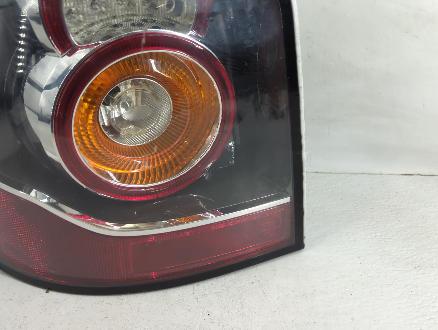 2013-2015 Land Rover Lr2 Tail Light Assembly Driver Left OEM P/N:VPDH52-13405-BG DH52-13405-BB Fits Fits 2013 2014 2015 OEM 