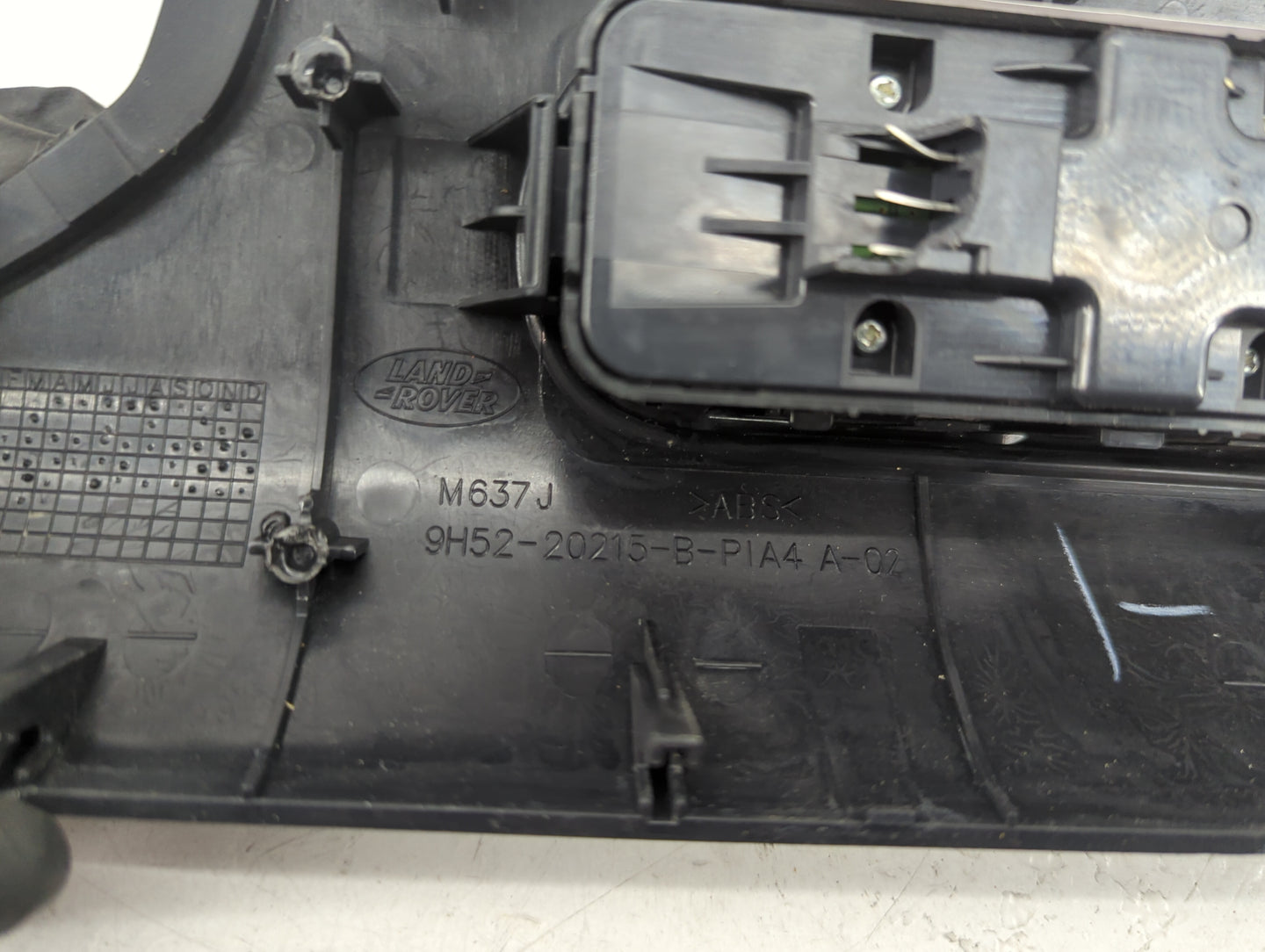 2011-2015 Land Rover Lr2 Master Power Window Switch Replacement Driver Side Left P/N:H22-14540-AC Fits OEM Used Auto Parts -