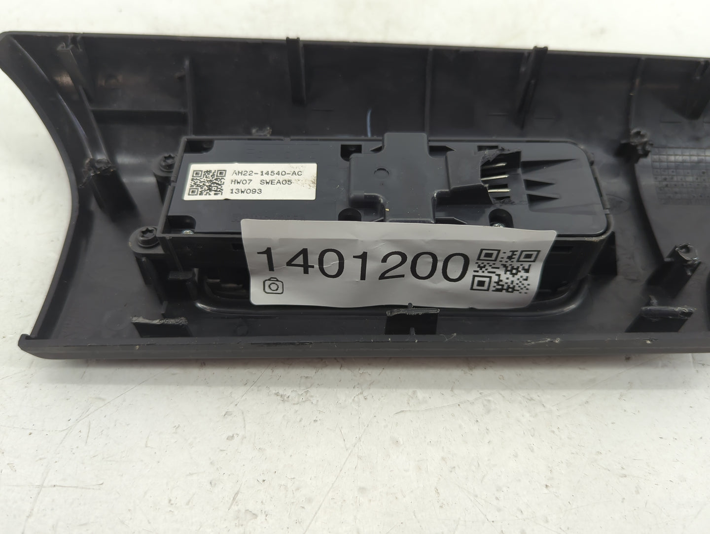 2011-2015 Land Rover Lr2 Master Power Window Switch Replacement Driver Side Left P/N:H22-14540-AC Fits OEM Used Auto Parts -