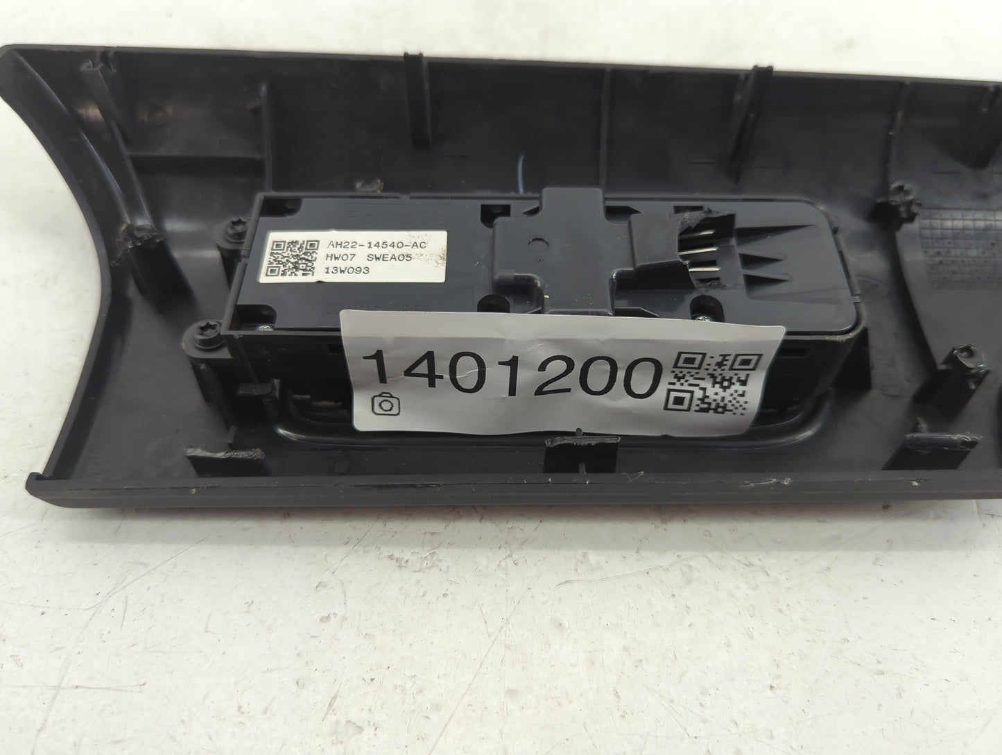 2011-2015 Land Rover Lr2 Master Power Window Switch Replacement Driver Side Left P/N:H22-14540-AC Fits OEM Used Auto Parts -