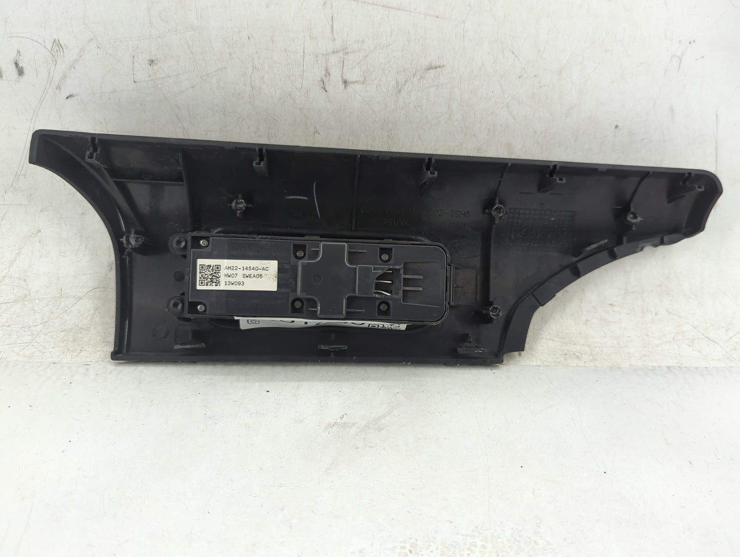 2011-2015 Land Rover Lr2 Master Power Window Switch Replacement Driver Side Left P/N:H22-14540-AC Fits OEM Used Auto Parts -
