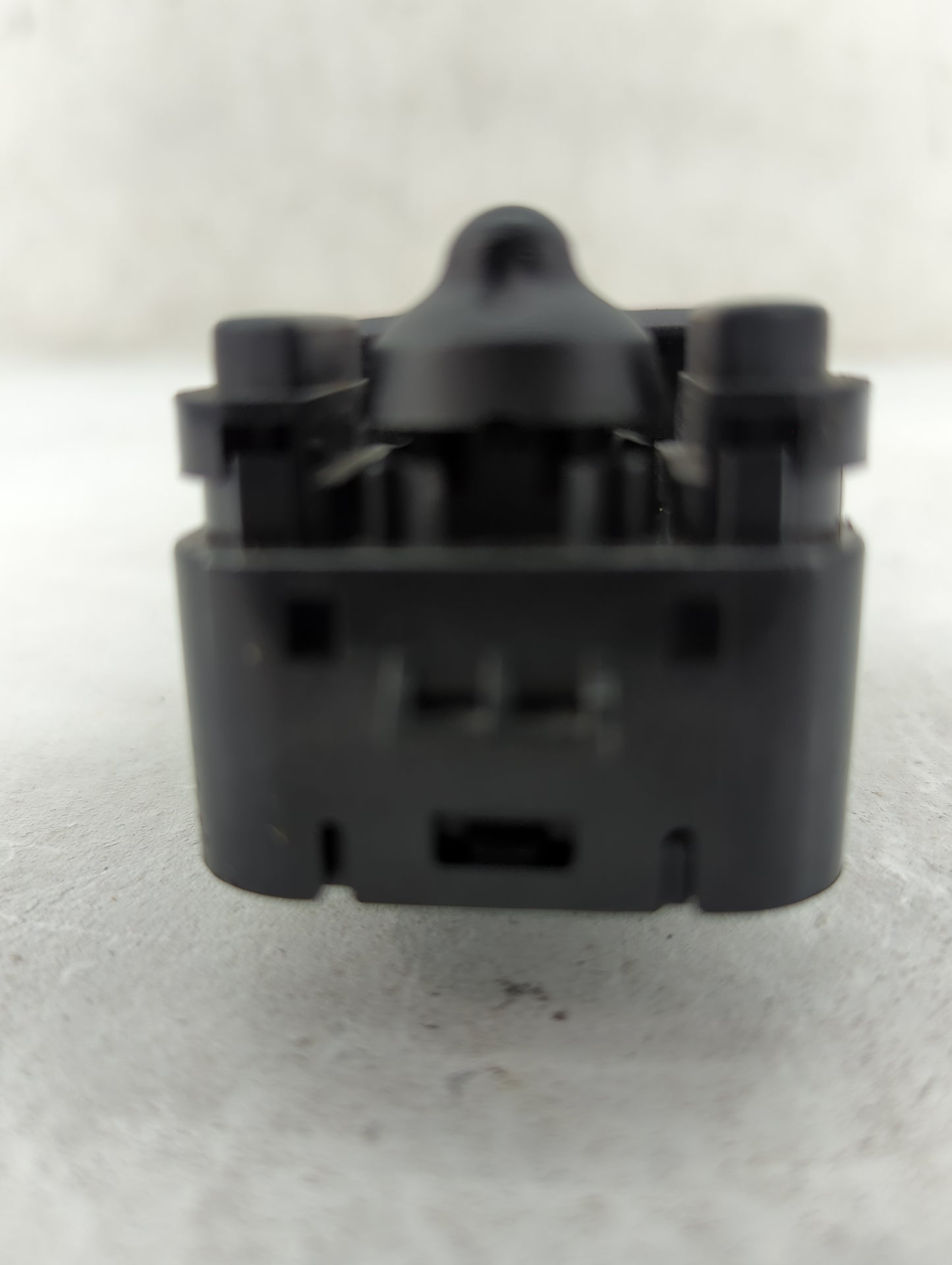 2011-2015 Land Rover Lr2 Master Power Window Switch Replacement Driver Side Left P/N:H22-14540-AC Fits OEM Used Auto Parts -