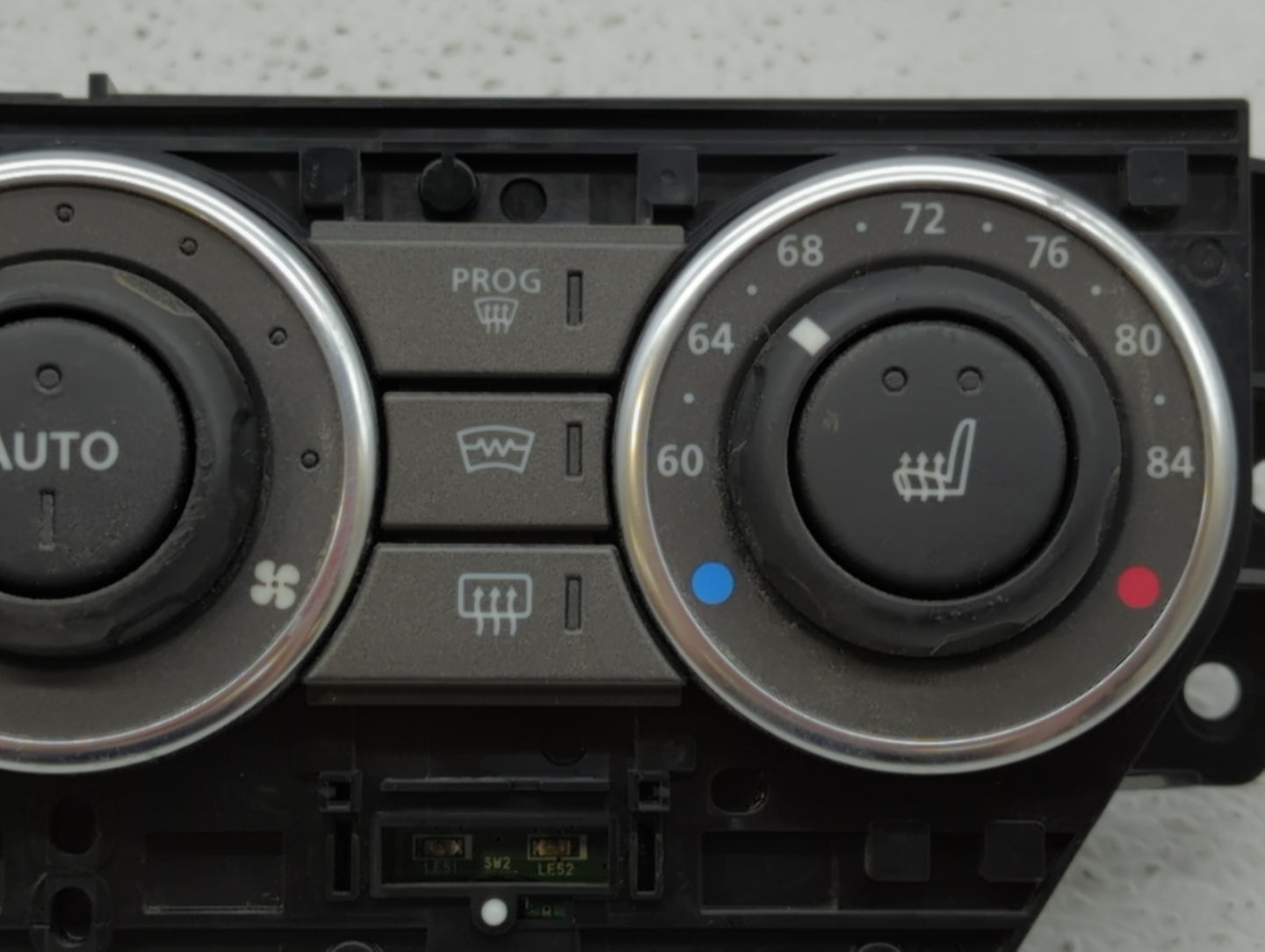 2013-2015 Land Rover Lr2 Climate Control Module Temperature AC/Heater Replacement P/N:DH52-14C239-RA Fits Fits 2013 2014 201