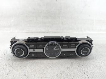 compare product 2013-2015 Land Rover Lr2 Am Fm Cd Player Radio Receiver 540789