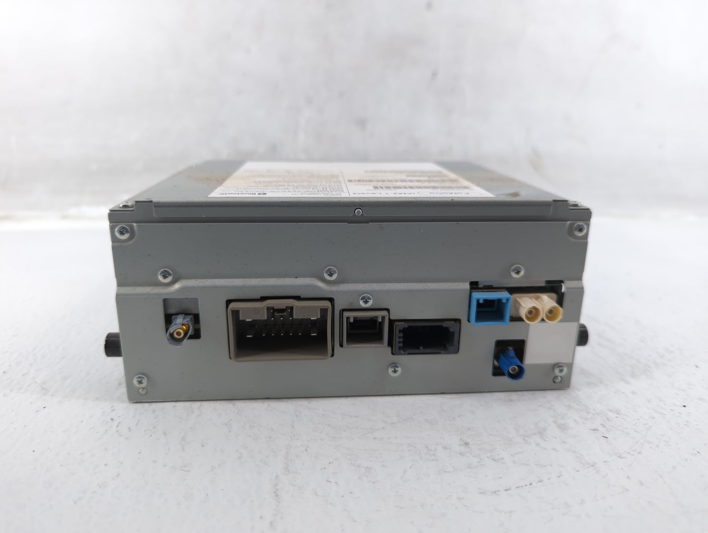 2013-2015 Land Rover Lr2 Am Fm Cd Player Radio Receiver - Oemusedautoparts1.com