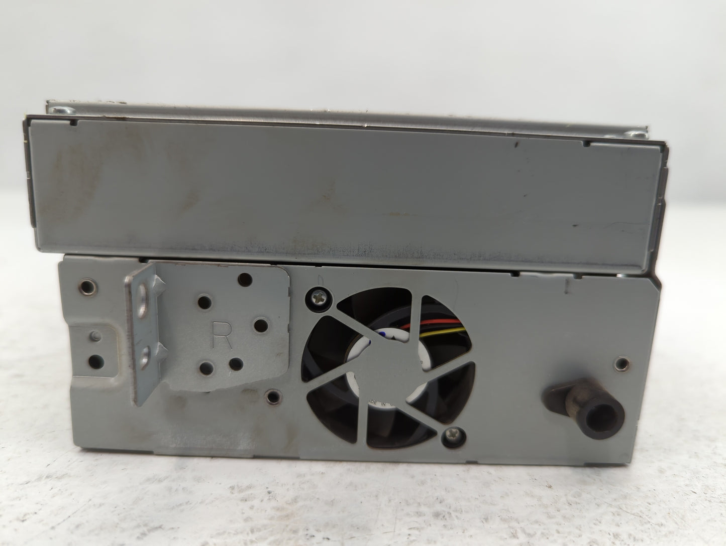 2013-2015 Land Rover Lr2 Am Fm Cd Player Radio Receiver - Oemusedautoparts1.com