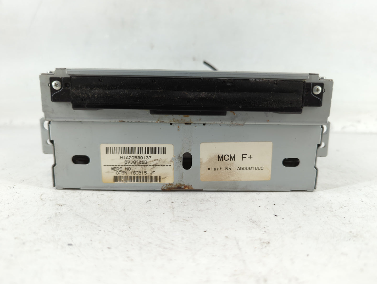 2008-2014 Land Rover Lr2 Am Fm Cd Player Radio Receiver - Oemusedautoparts1.com