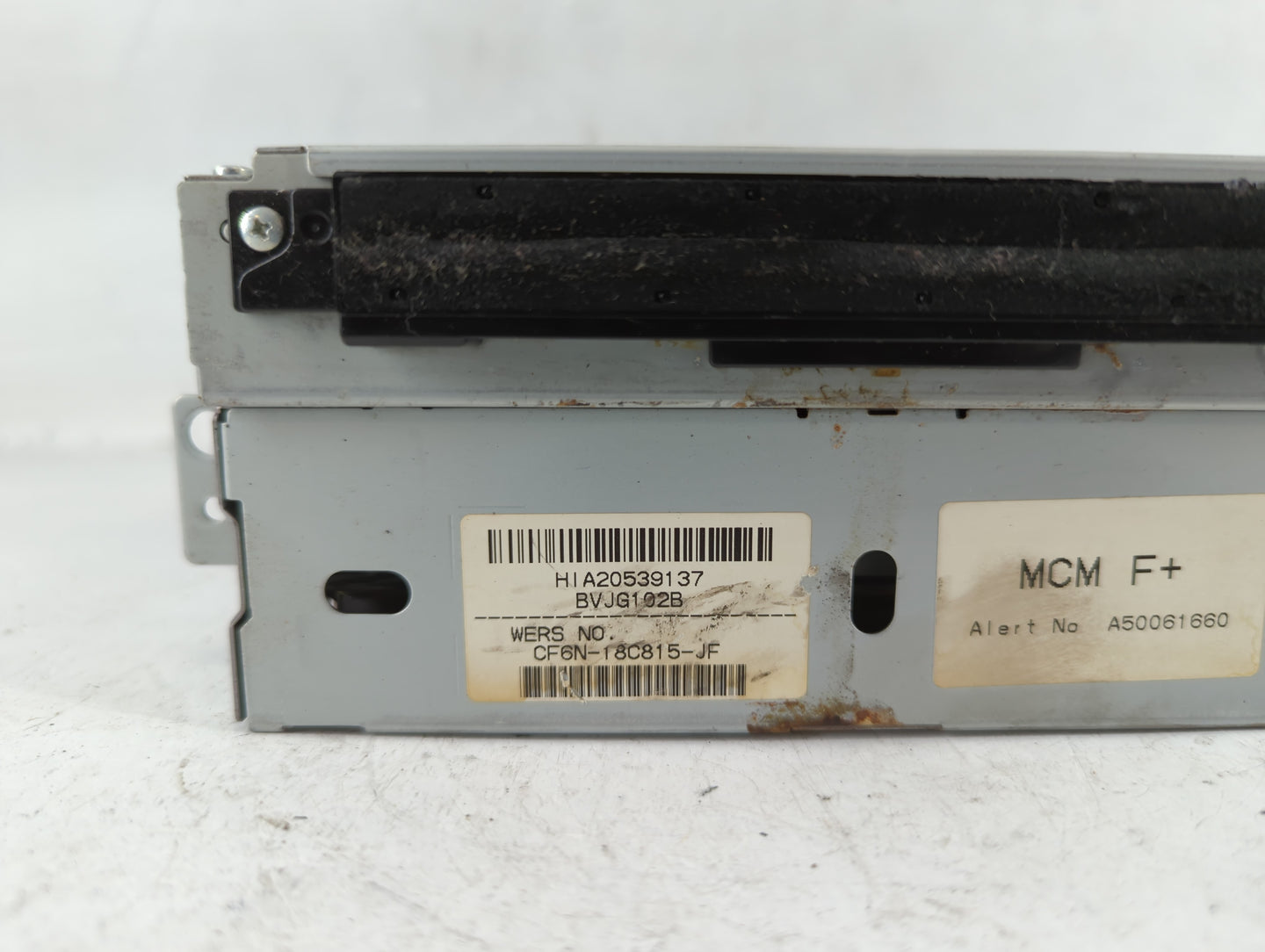 2008-2014 Land Rover Lr2 Am Fm Cd Player Radio Receiver - Oemusedautoparts1.com