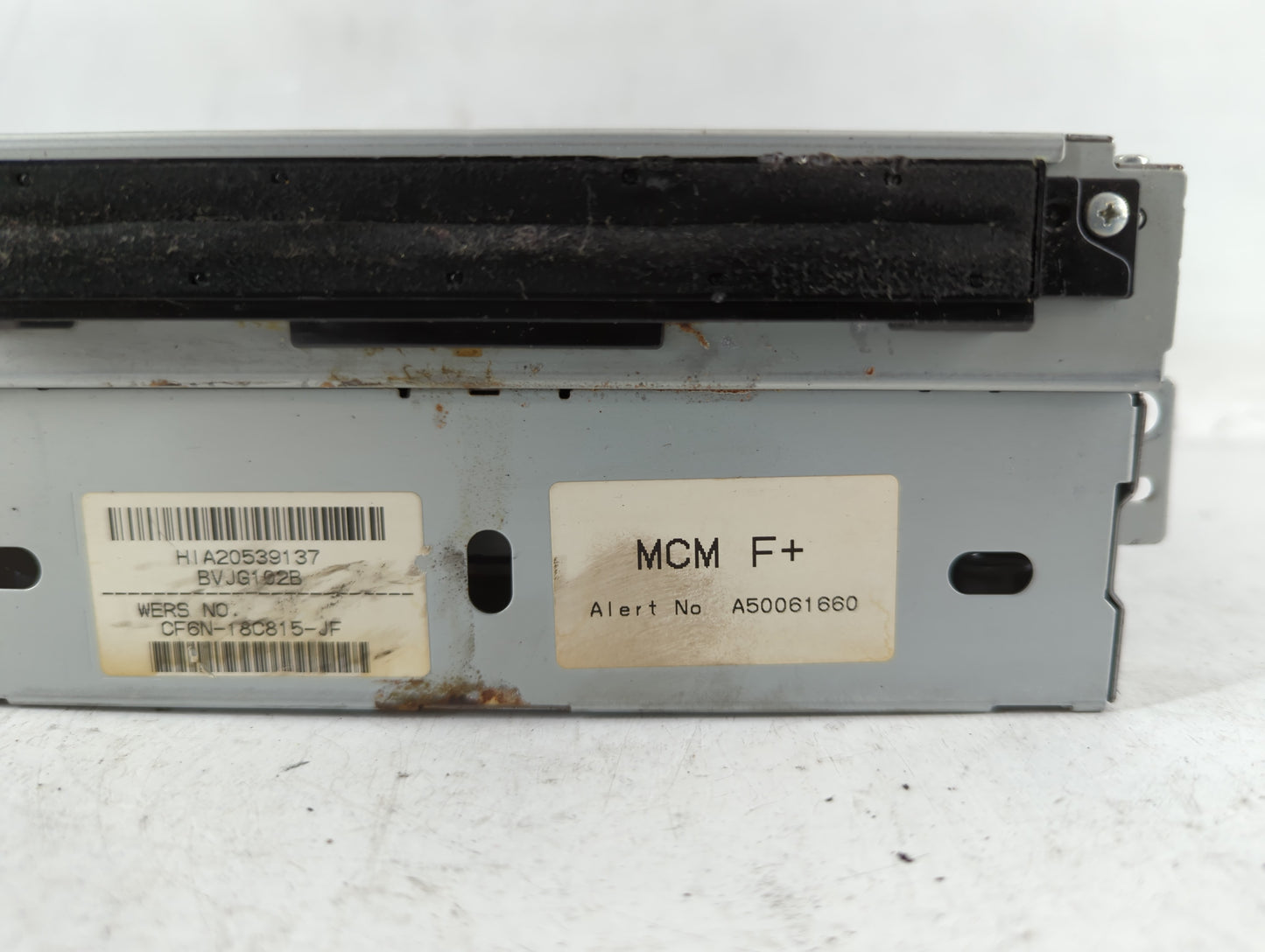 2008-2014 Land Rover Lr2 Am Fm Cd Player Radio Receiver - Oemusedautoparts1.com