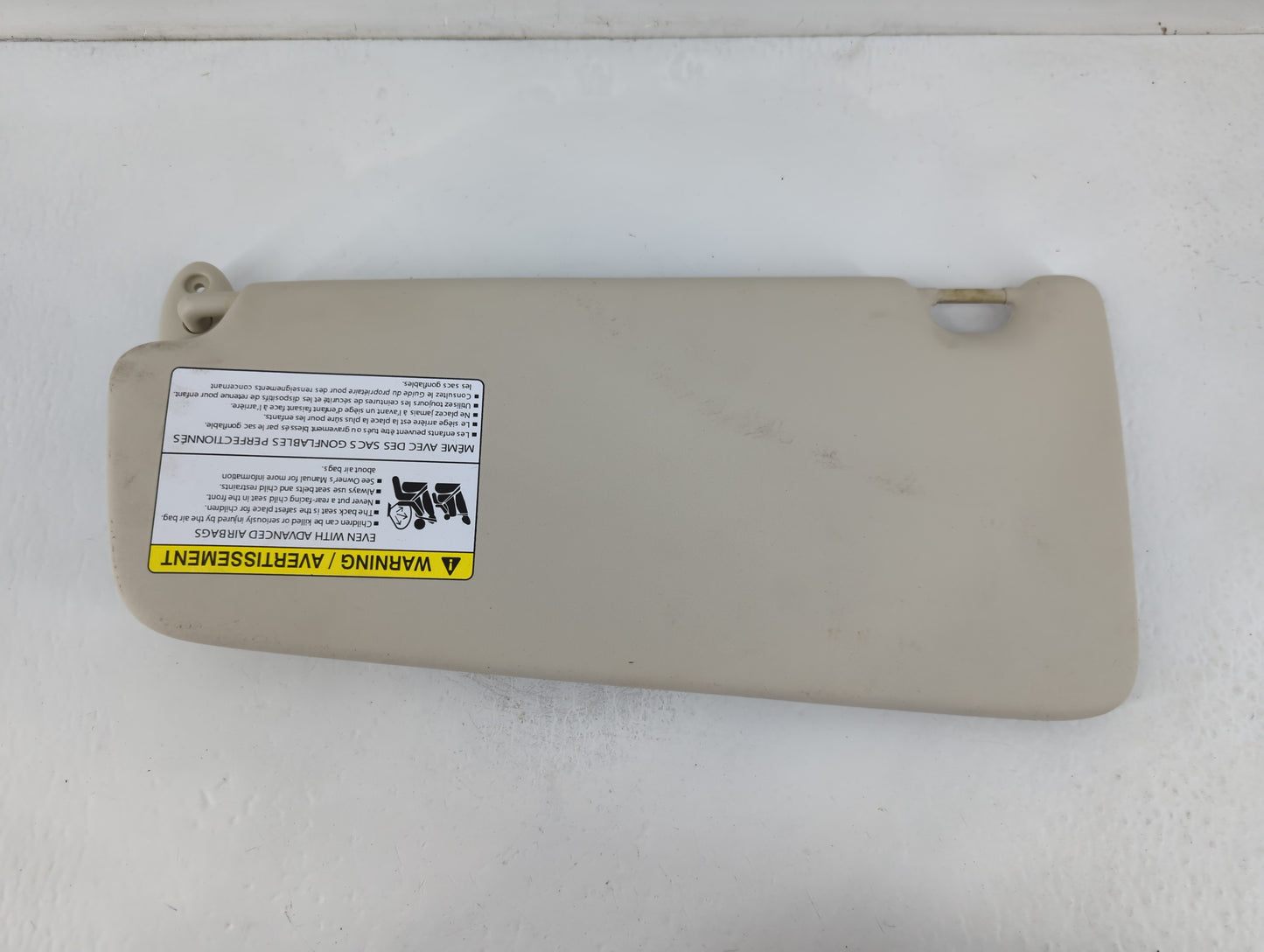 2013-2015 Land Rover Lr2 Sun Visor Shade Replacement Passenger Right Mirror Fits Fits 2013 2014 2015 OEM Used Auto Parts - O