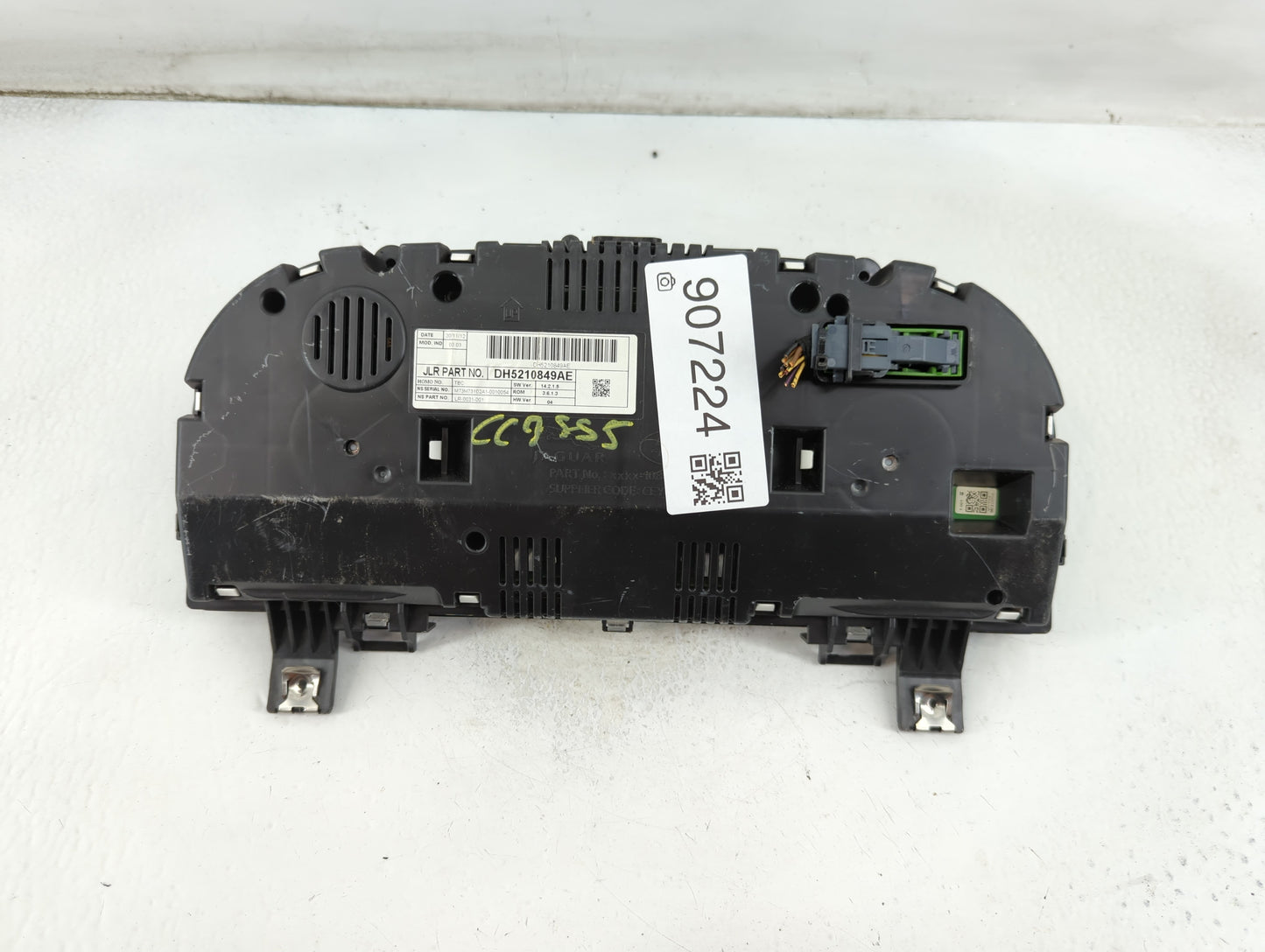 2013-2015 Land Rover Lr2 Instrument Cluster Speedometer Gauges P/N:DH5210849AE JLR Fits Fits 2013 2014 2015 OEM Used Auto Pa