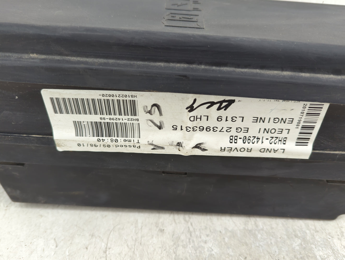 2010-2013 Land Rover Lr4 Fusebox Fuse Box Panel Relay Module P/N:BH22-14290-BB Fits Fits 2010 2011 2012 2013 OEM Used Auto P