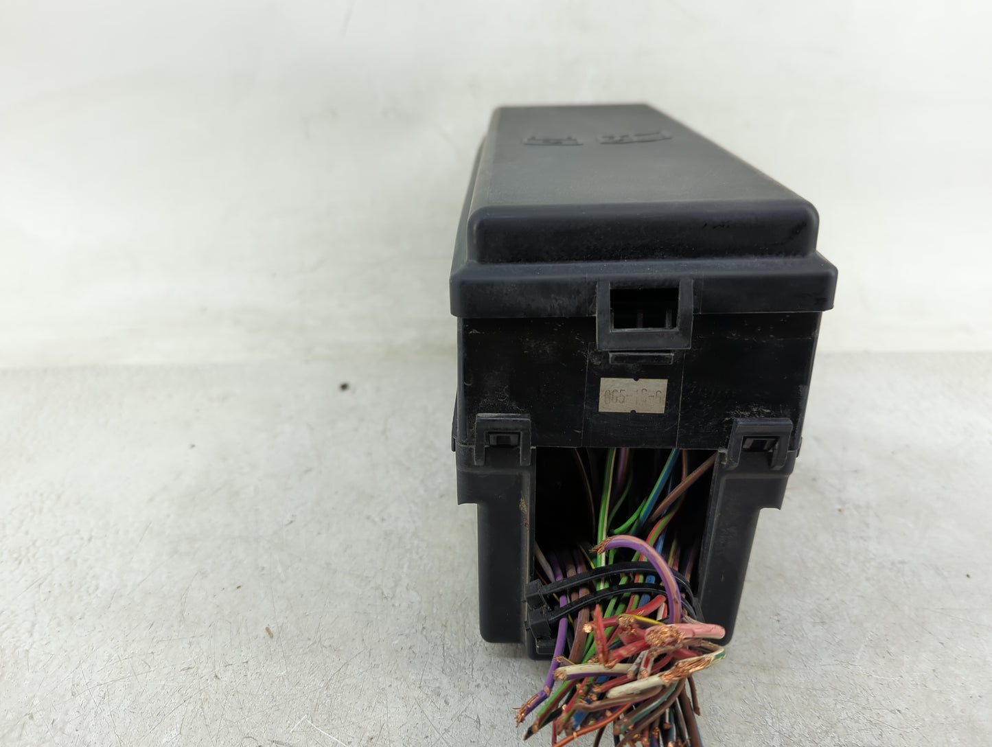 2010-2013 Land Rover Lr4 Fusebox Fuse Box Panel Relay Module P/N:BH22-14290-BB Fits Fits 2010 2011 2012 2013 OEM Used Auto P