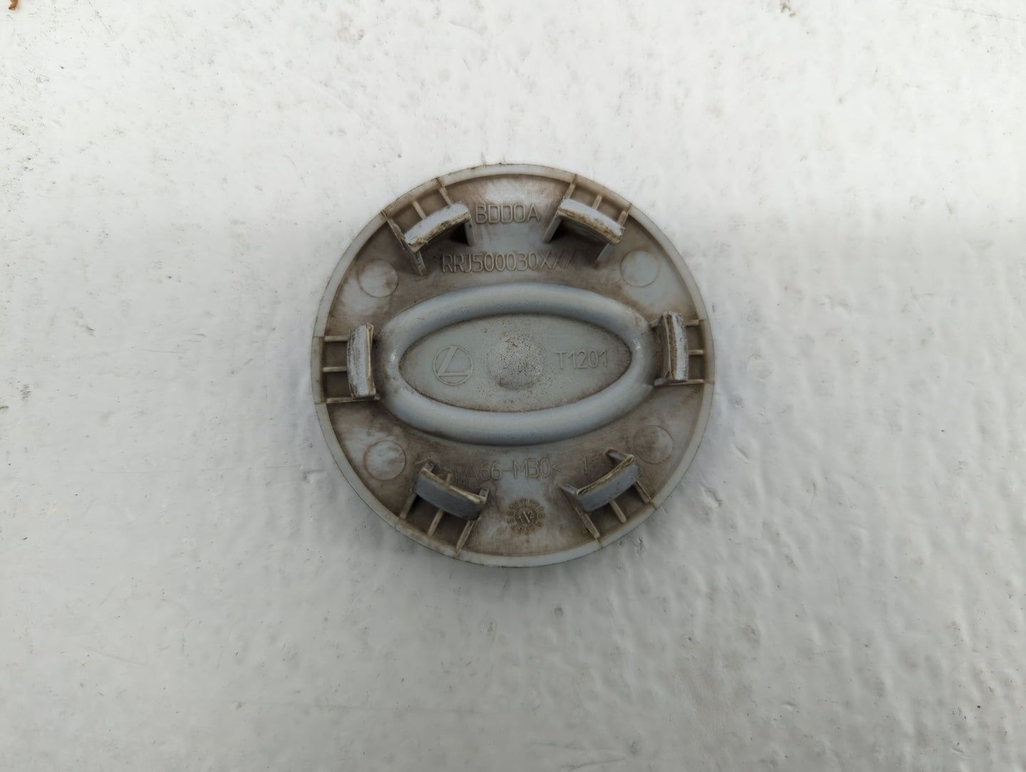 2013 Land Rover Lr4 Rim Wheel Center Cap Silver - Oemusedautoparts1.com