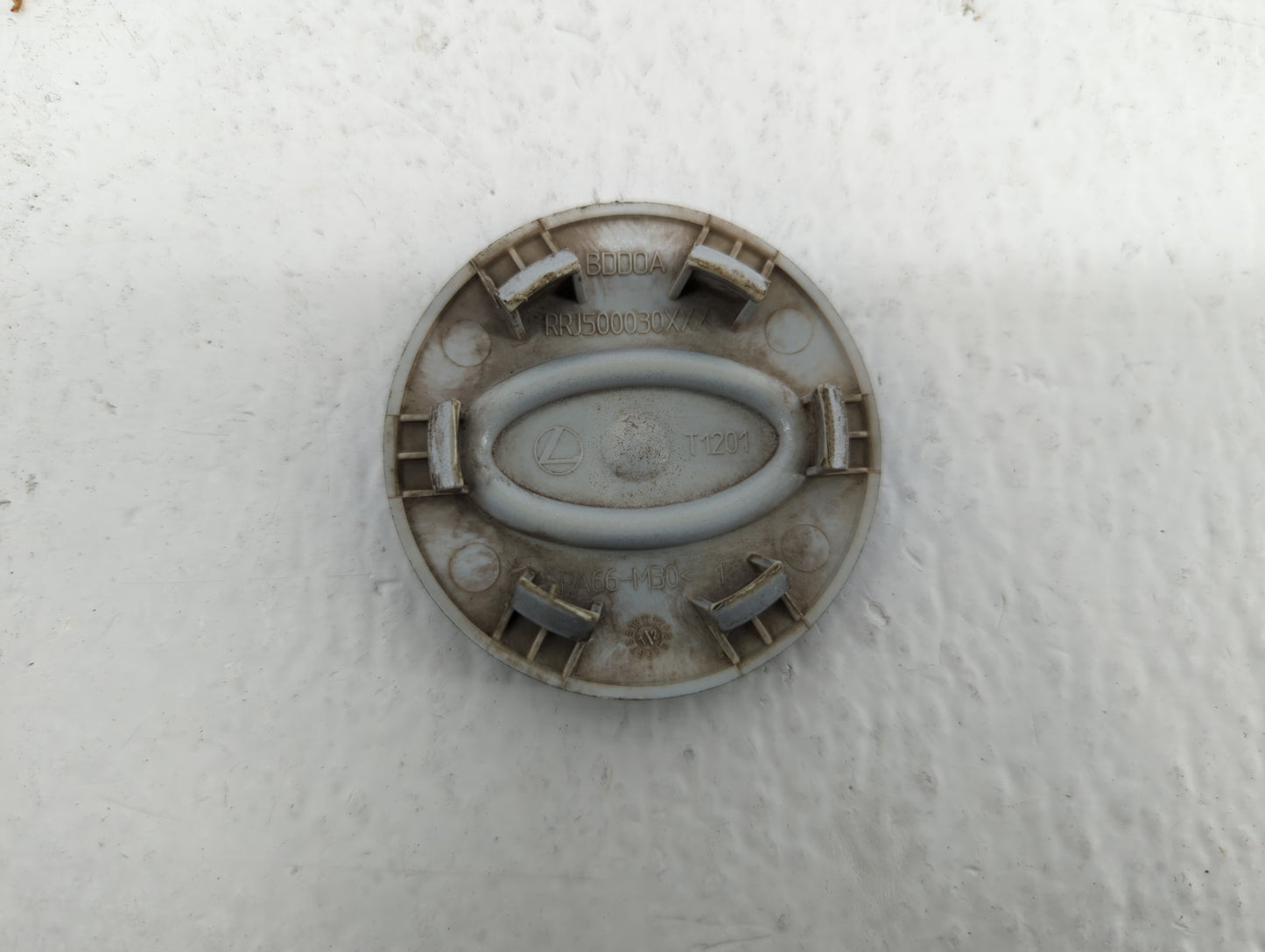 2013 Land Rover Lr4 Rim Wheel Center Cap Silver - Oemusedautoparts1.com
