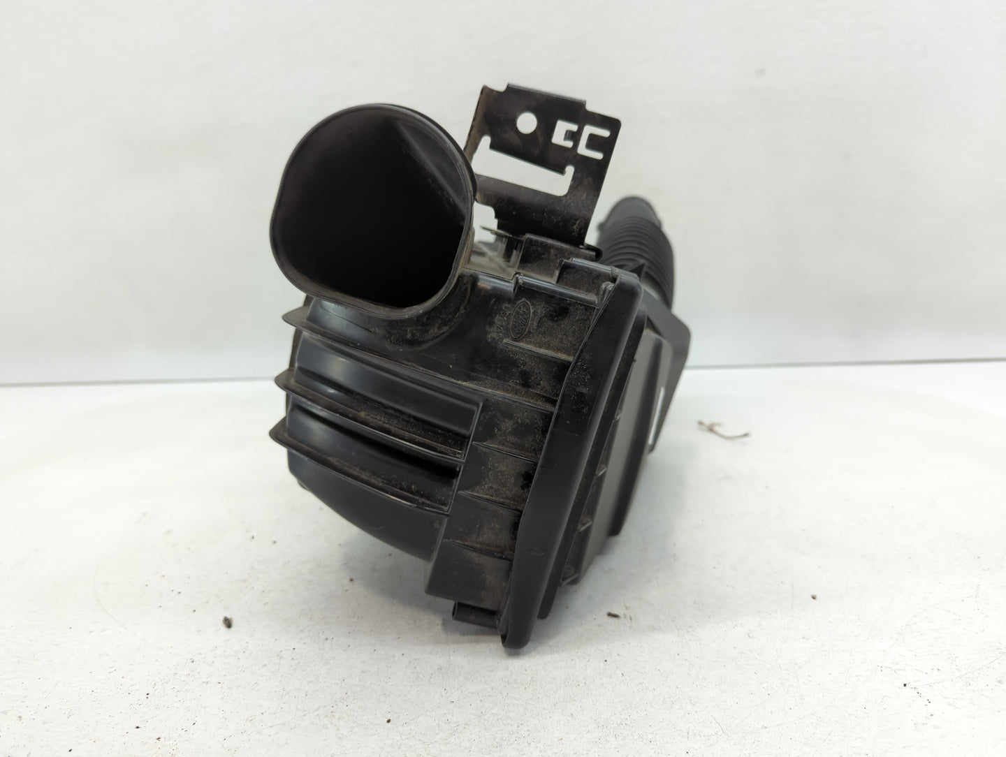 2013-2013 Land Rover Range Rover Air Cleaner Intake-duct Hose Tube - Oemusedautoparts1.com