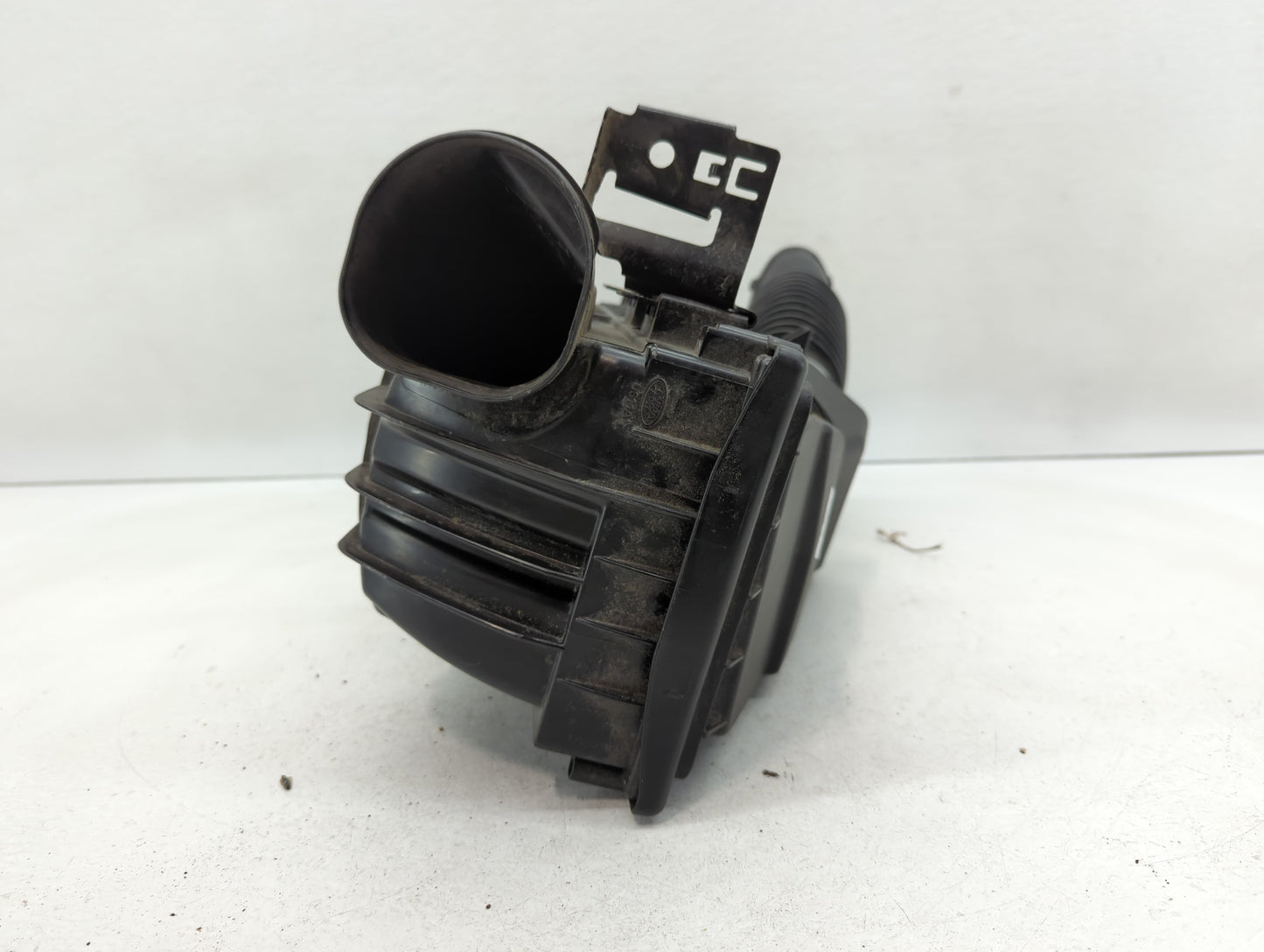 2013-2013 Land Rover Range Rover Air Cleaner Intake-duct Hose Tube - Oemusedautoparts1.com