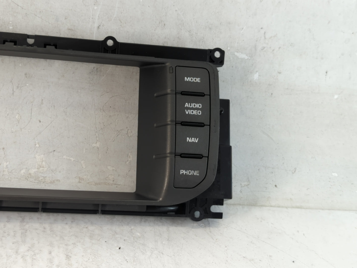 2013 Land Rover Range Rover Evoque Radio Control Panel - Oemusedautoparts1.com