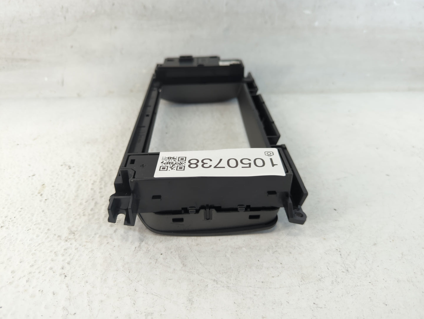 2013 Land Rover Range Rover Evoque Radio Control Panel - Oemusedautoparts1.com
