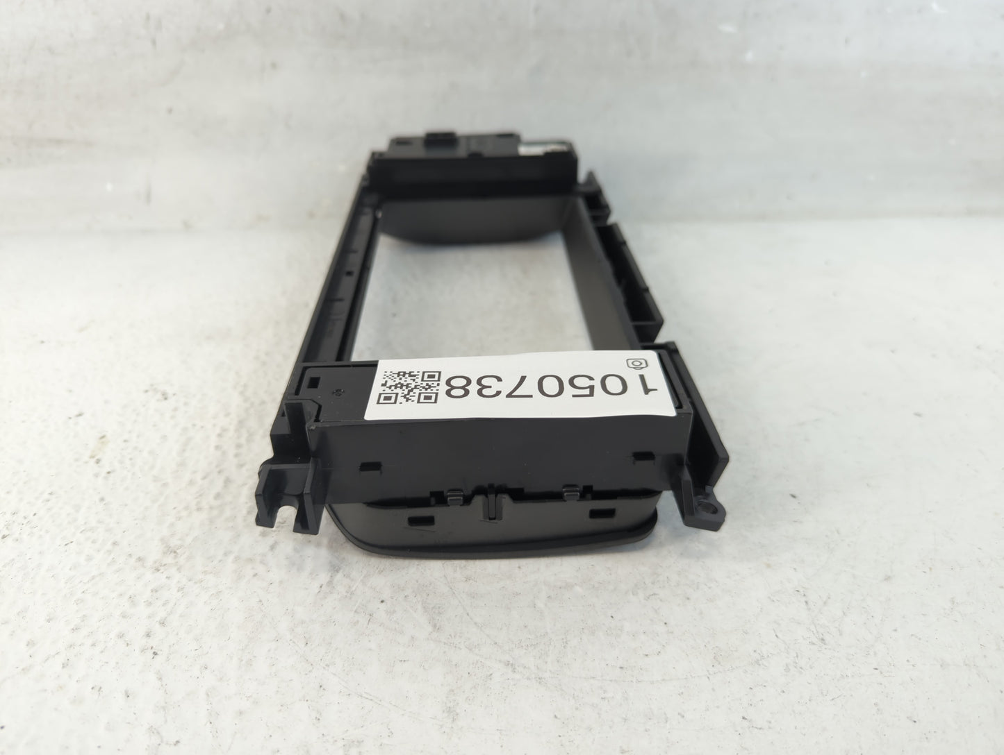 2013 Land Rover Range Rover Evoque Radio Control Panel - Oemusedautoparts1.com