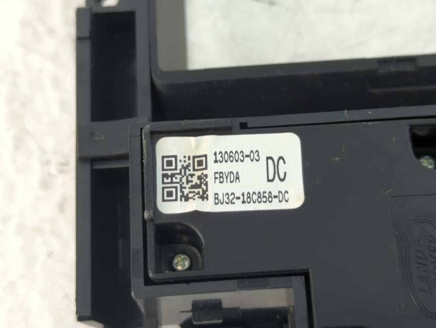 2013 Land Rover Range Rover Evoque Radio Control Panel - Oemusedautoparts1.com
