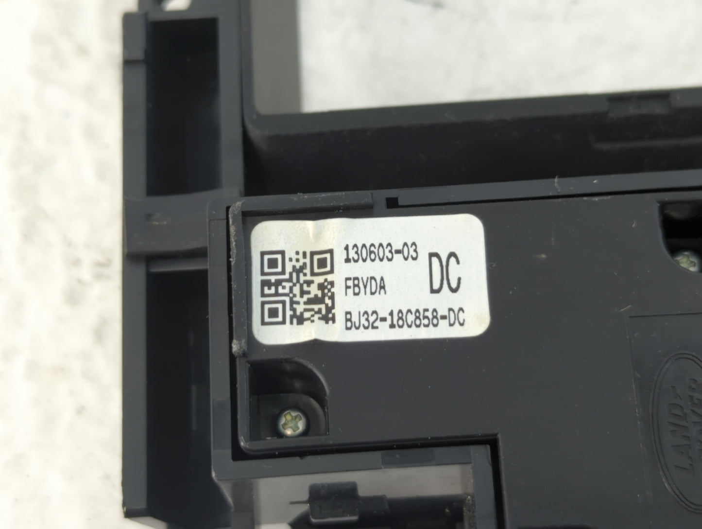 2013 Land Rover Range Rover Evoque Radio Control Panel - Oemusedautoparts1.com