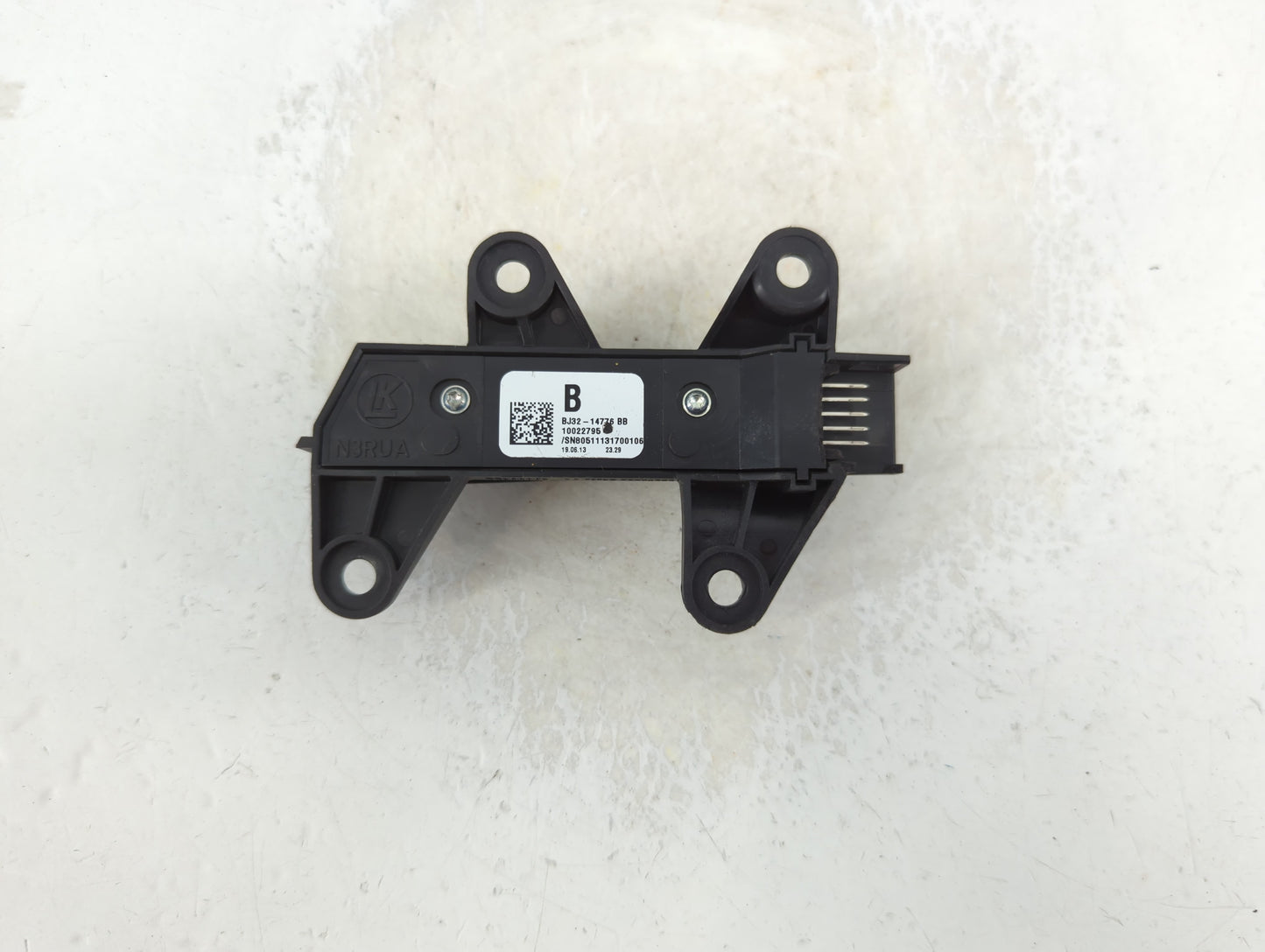 2012-2019 Land Rover Range Rover Evoque Master Power Window Switch Replacement Driver Side Left P/N:BJ32-14776 BB Fits OEM U